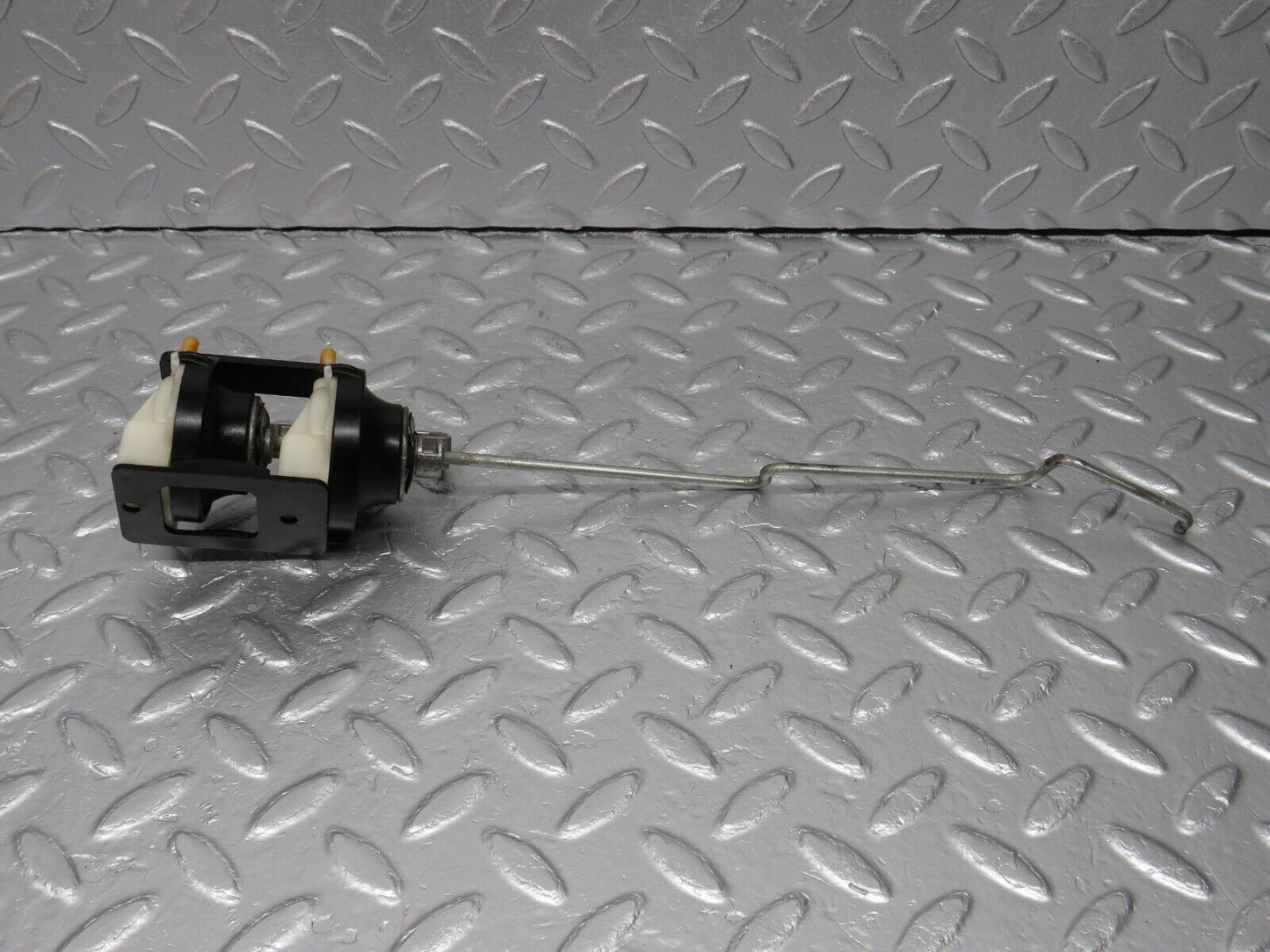 40000 Mercedes-Benz R107 350SL Coupe Seat Vacuum Actuator