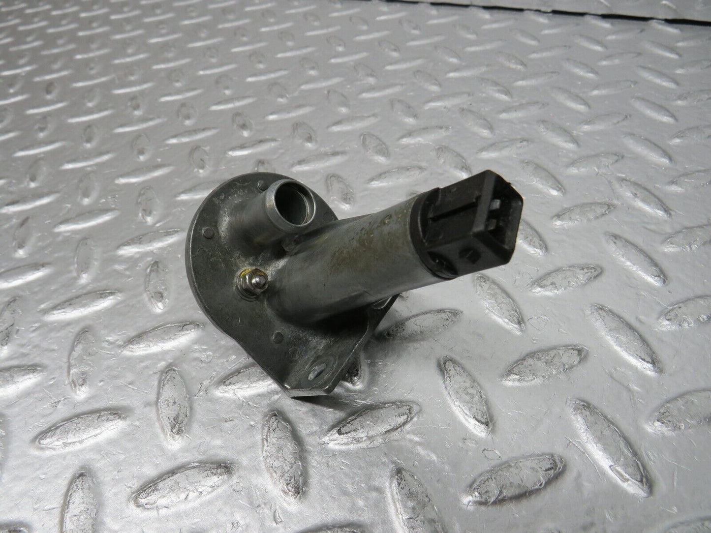 30749 Mercedes-Benz W201 190E Auxiliary Air Valve Bosch 0280140161