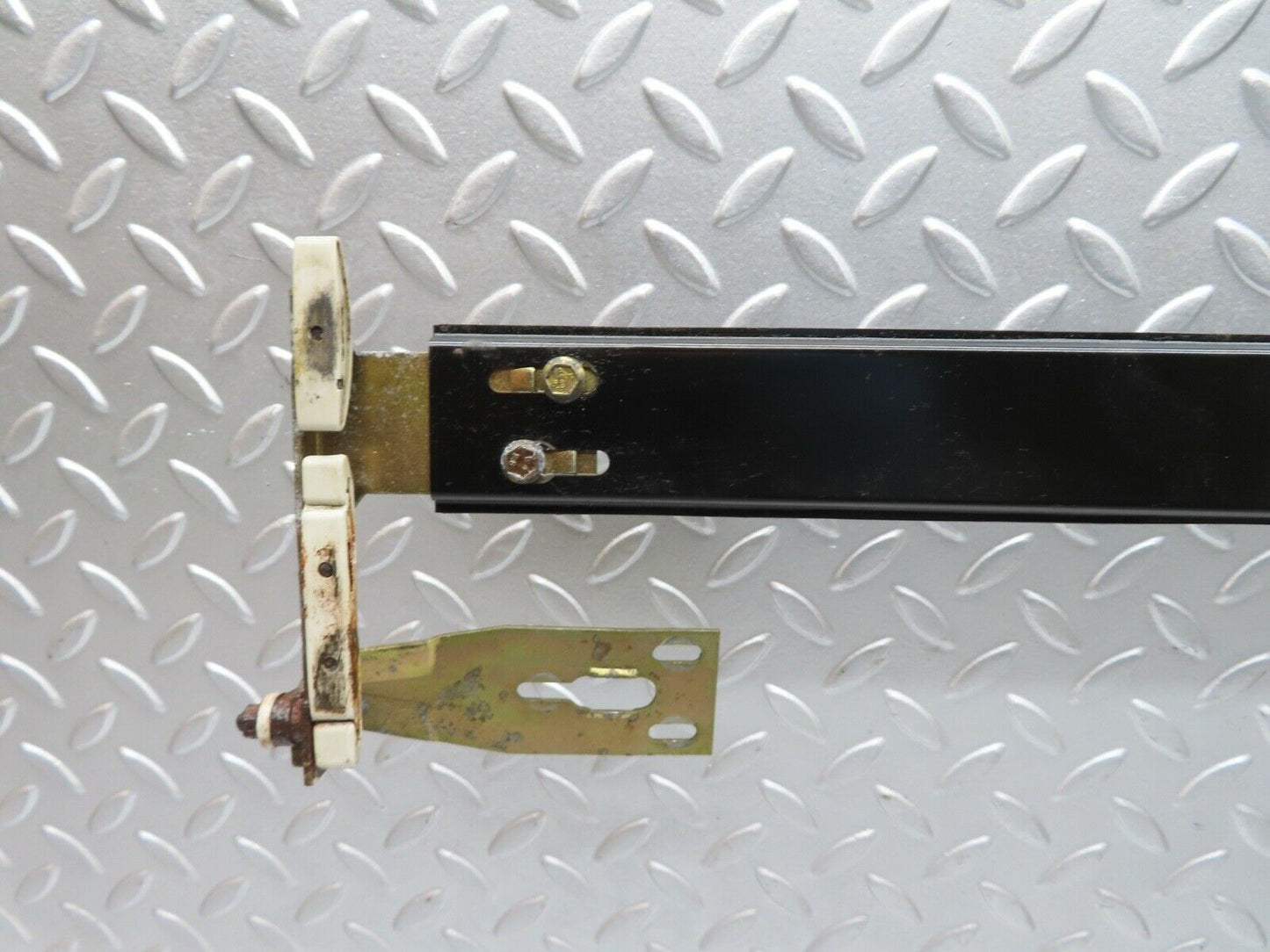 17015 Mercedes-Benz C123 280CE Coupe Power Sunroof Mechanism