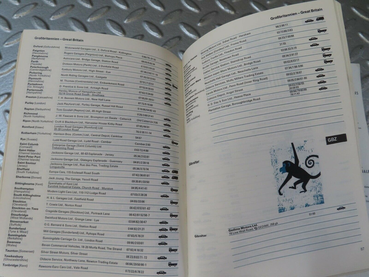 13105 Mercedes-Benz Service Stations Book Europa