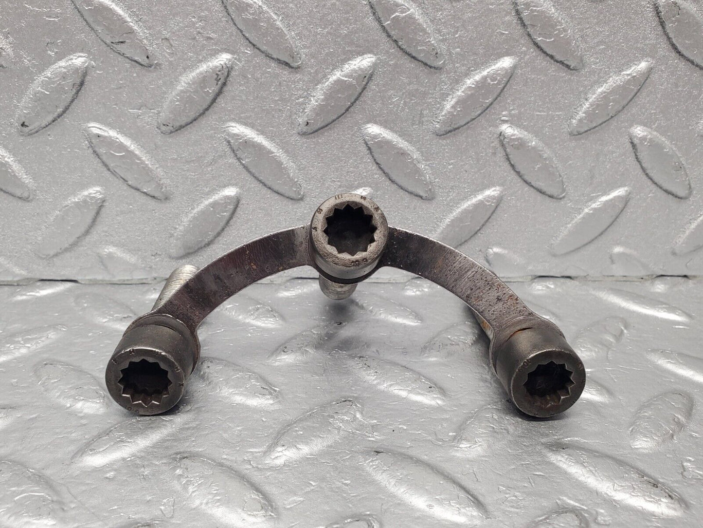 46050 Mercedes-Benz W126 420SE Drive Shaft Bolt Differential Bolt Set
