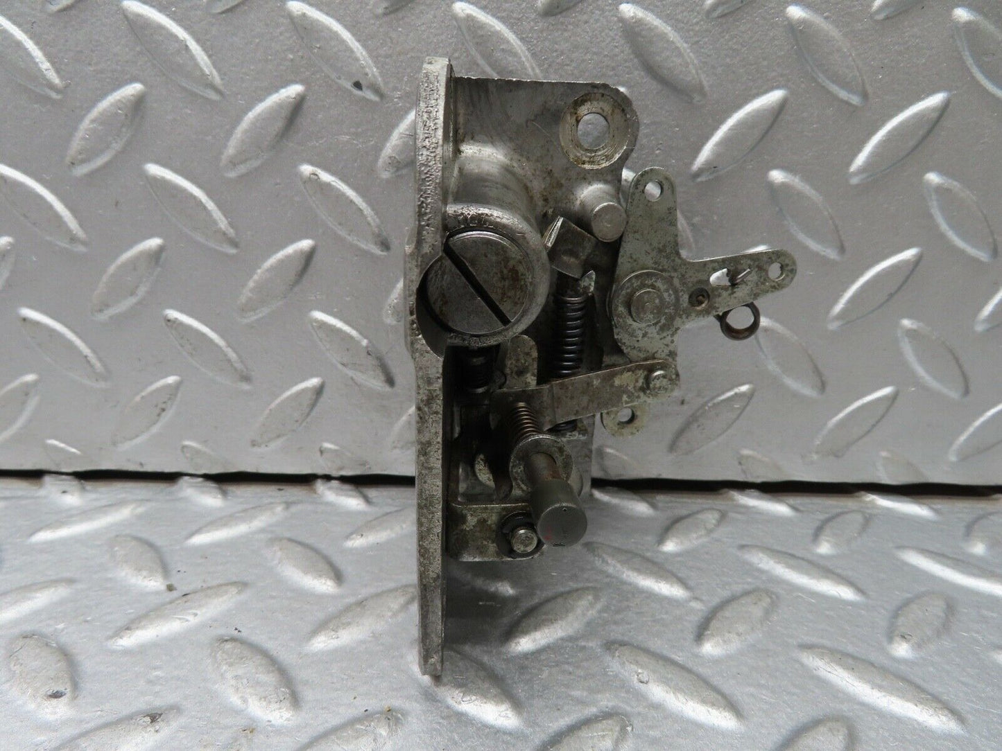 18850 Mercedes-Benz W121 190b Ponton Rear Right Door Lock Mechanism