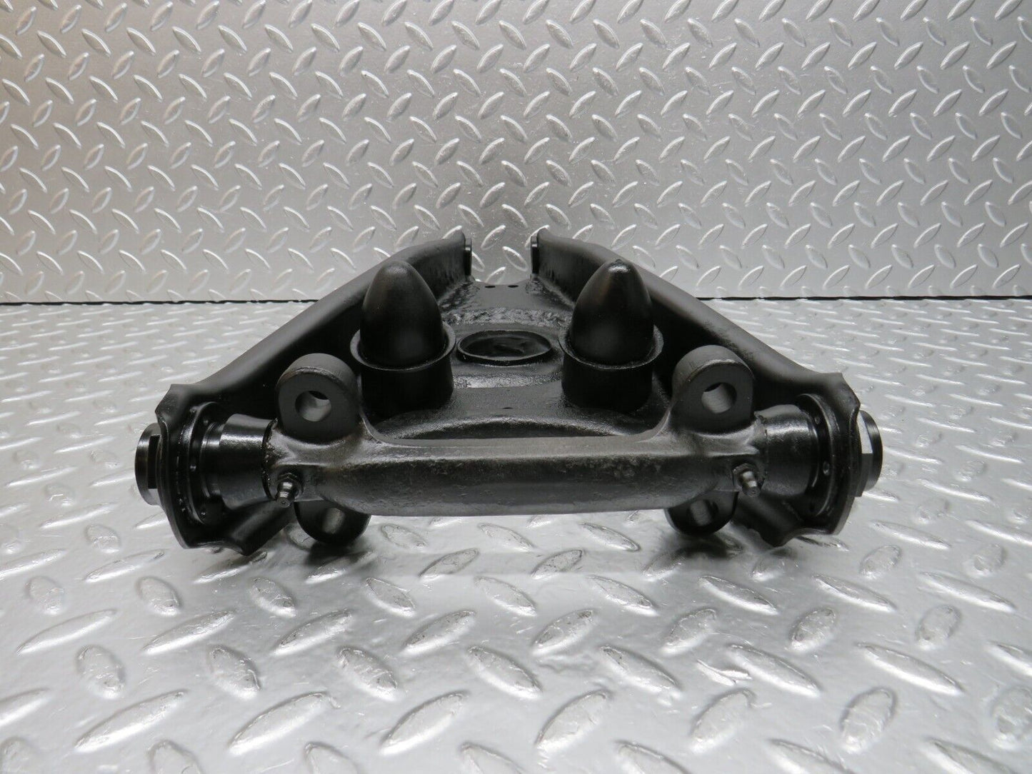 32272 Mercedes-Benz W108 280SE Front Right Lower Control Arm