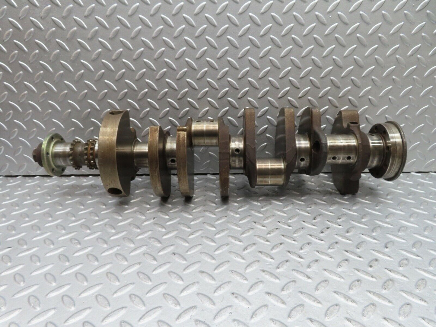 16774 Mercedes-Benz C107 380SLC Crankshaft 1160311001