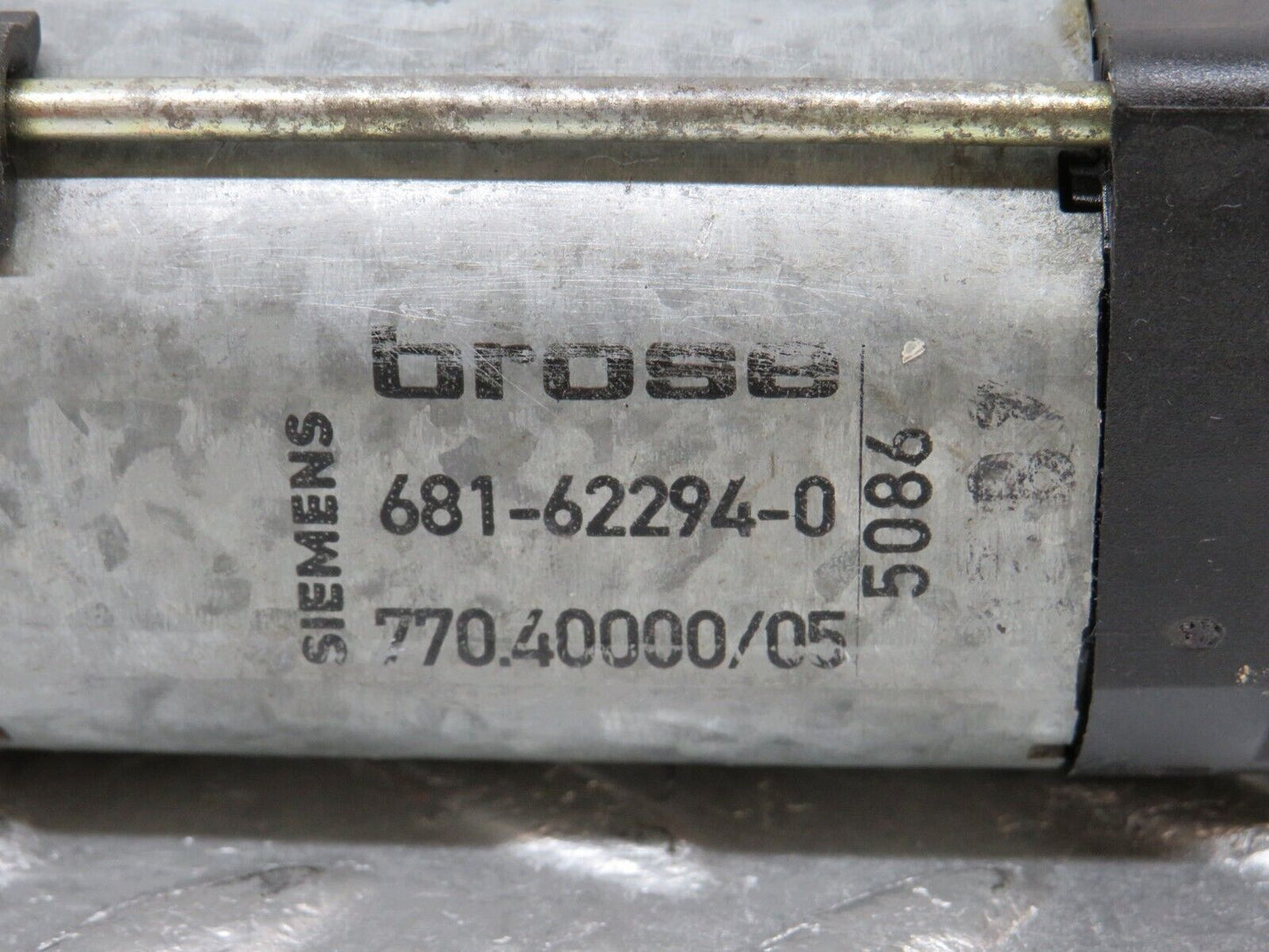 37068 Mercedes-Benz C126 420SEC Coupe Front Right Seat Adjustment Motor Brose