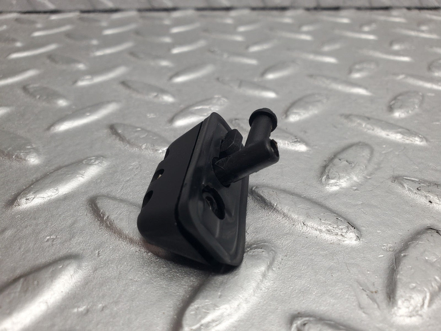 W124 Wagon tailgate windscreen washer nozzle used OEM