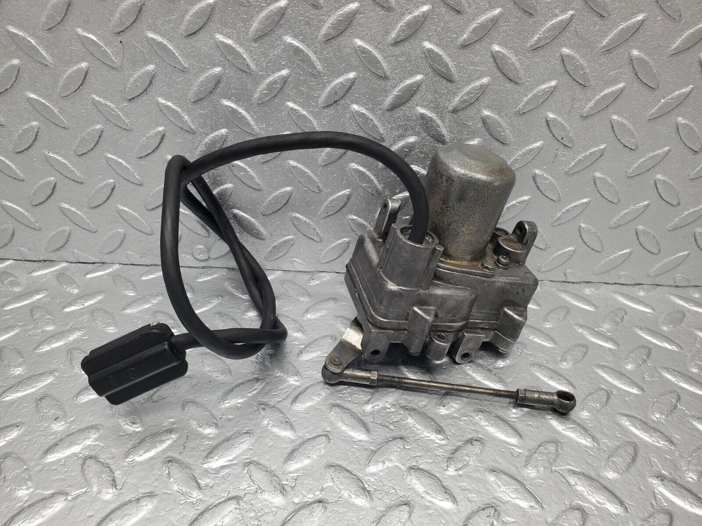 46652 Mercedes-Benz C123 280CE Coupe Cruise Control Actuator VDO 0015457532