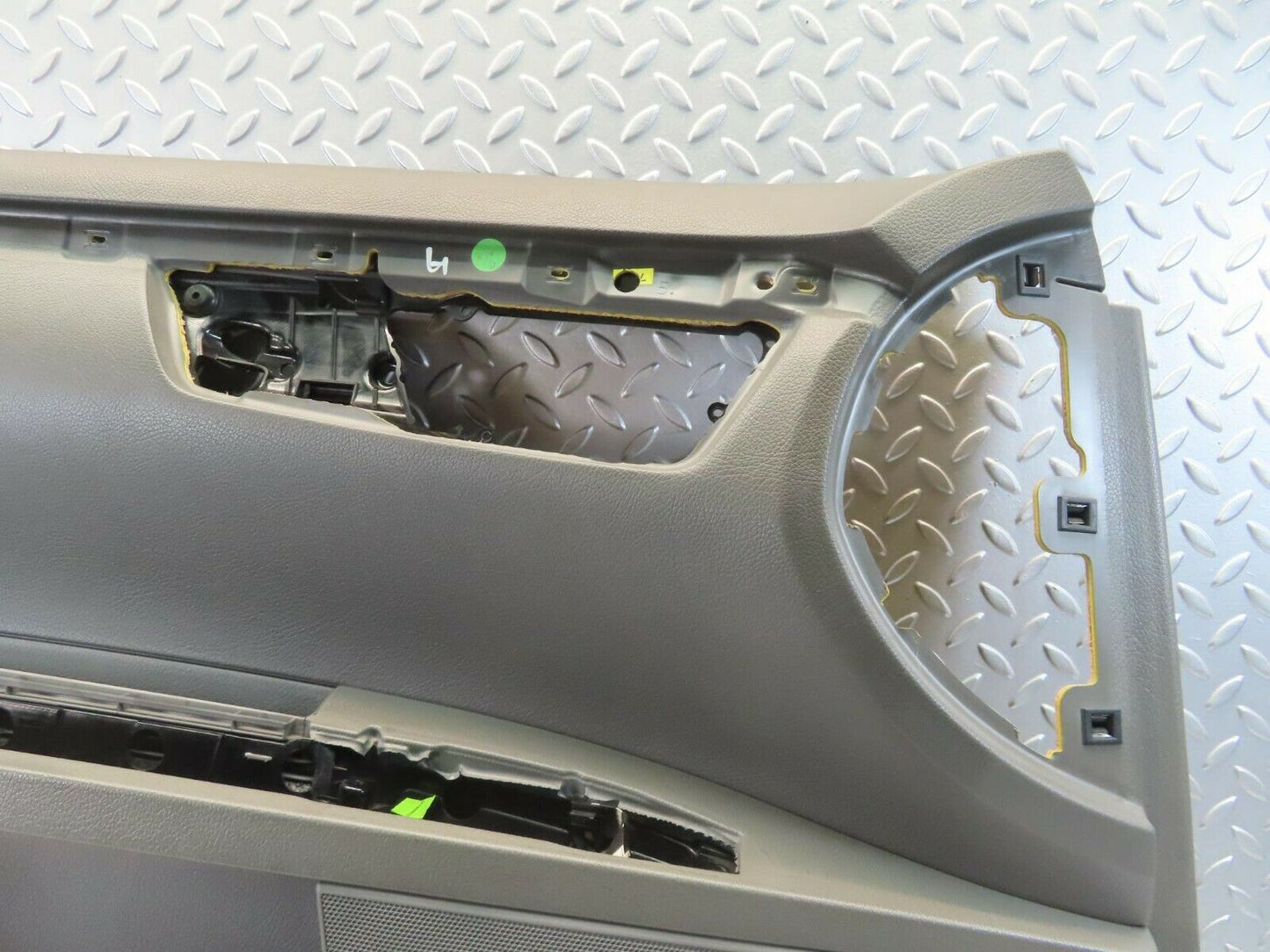 11164 Mercedes-Benz W221 S320 Front Left Door Card