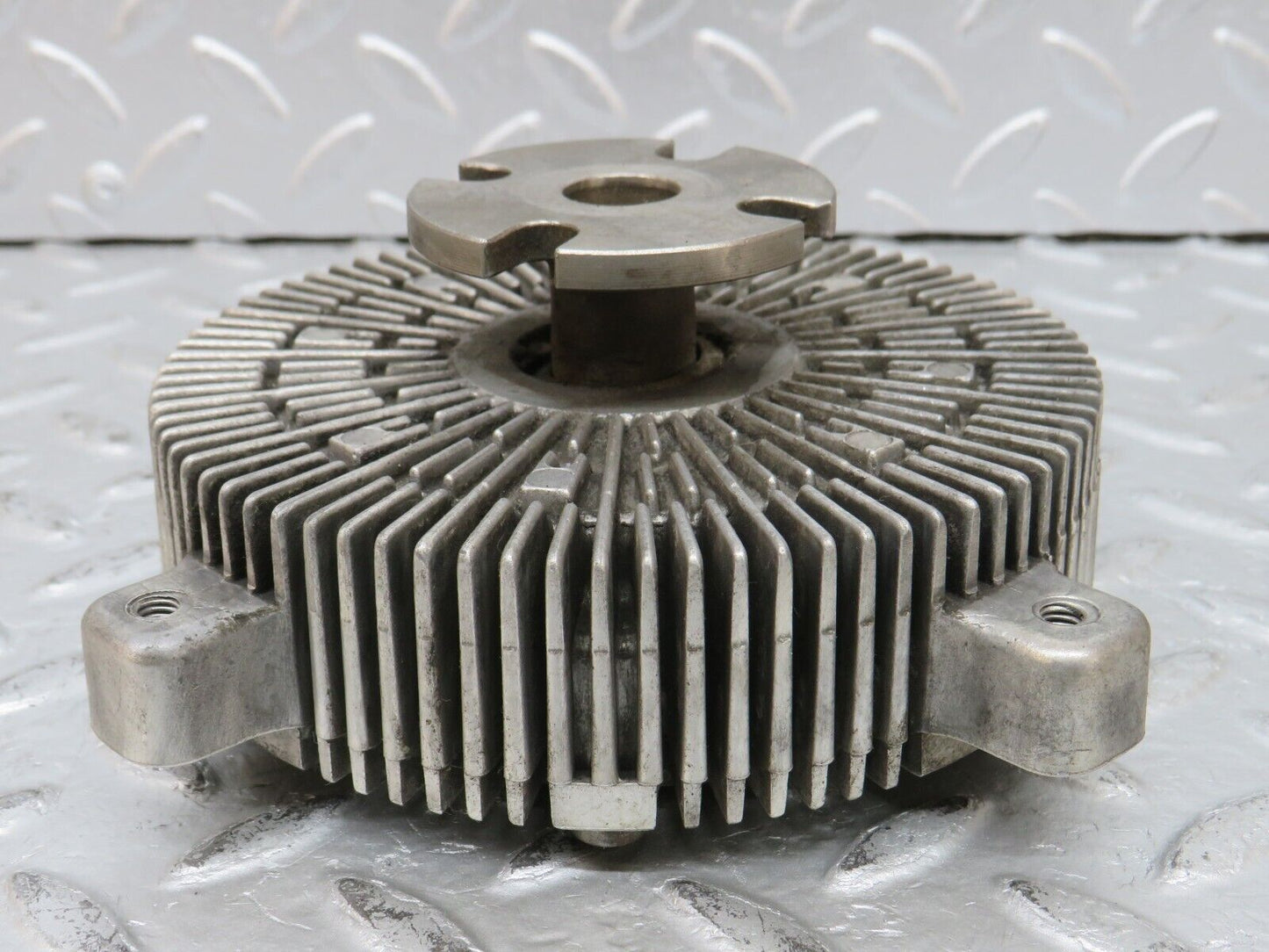 32852 Mercedes-Benz C107 R107 350 V8 Engine Cooling Fan Clutch