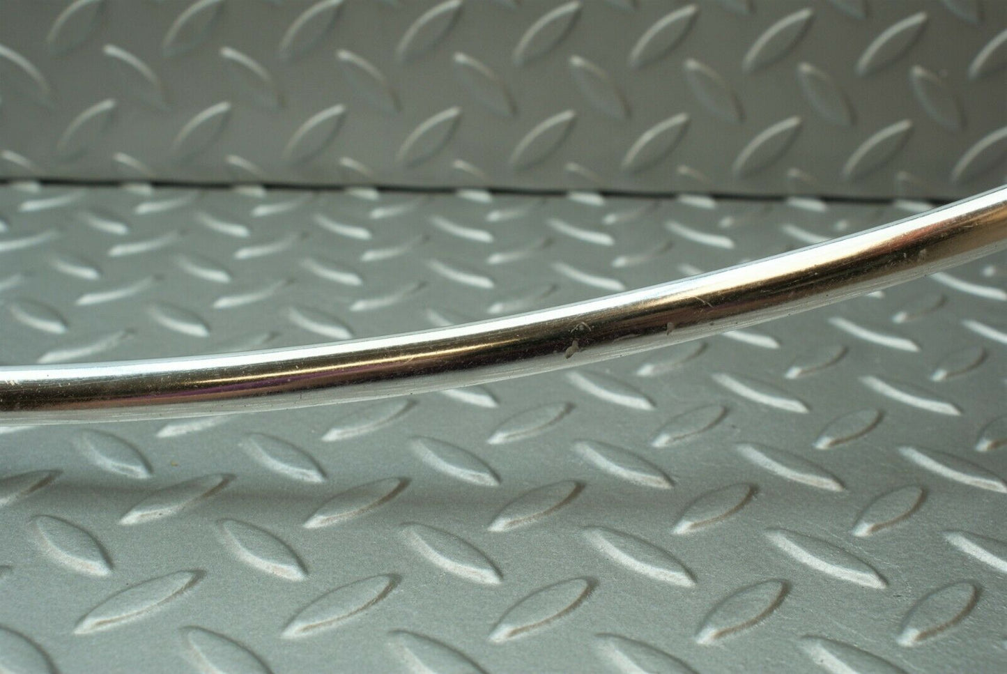 3312 Mercedes-Benz S123 200T Wagon Front Windscreen Chrome
