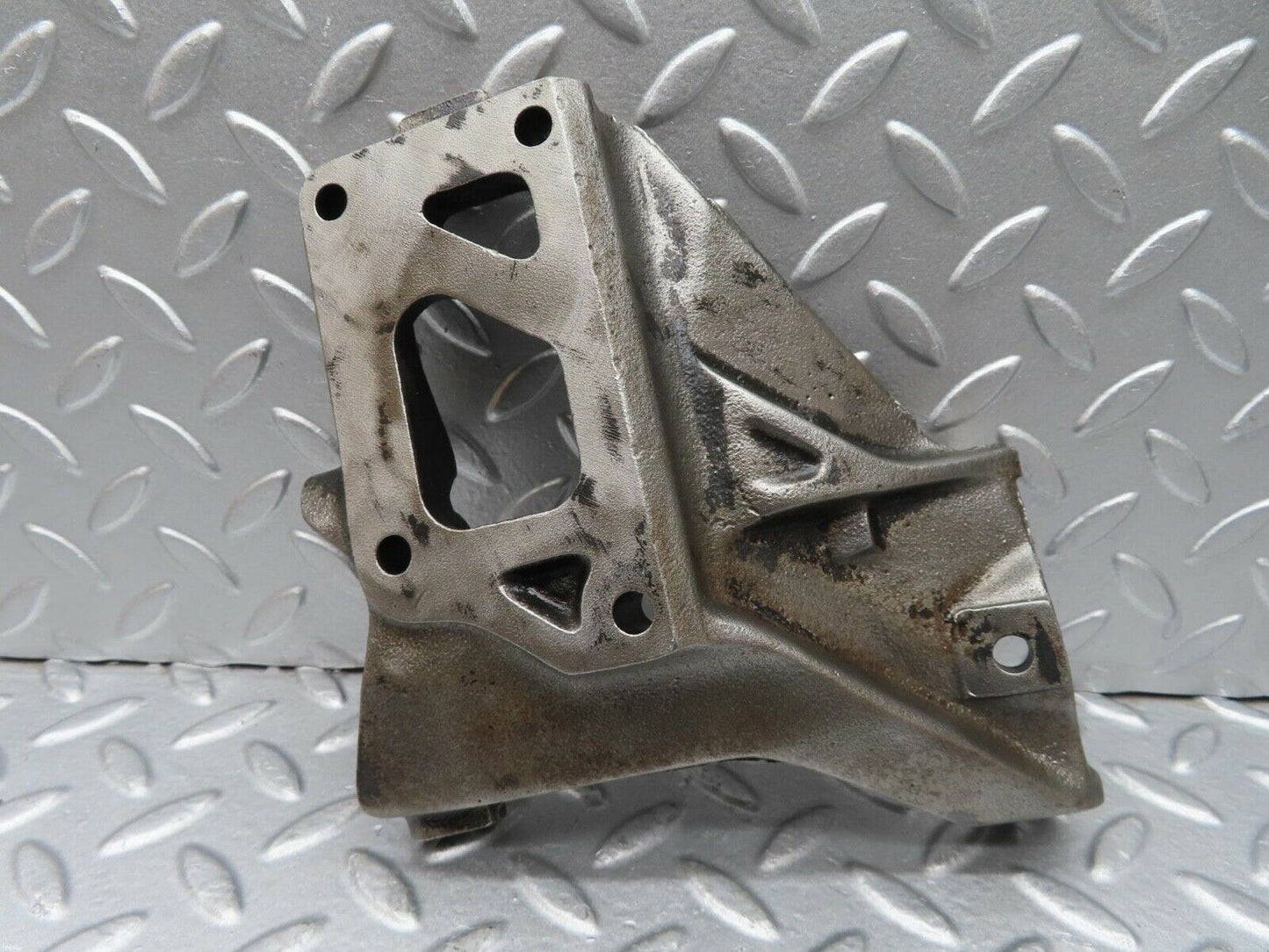 14063 Mercedes-Benz C107 280SLC Alternator Generator Bracket 1101550435