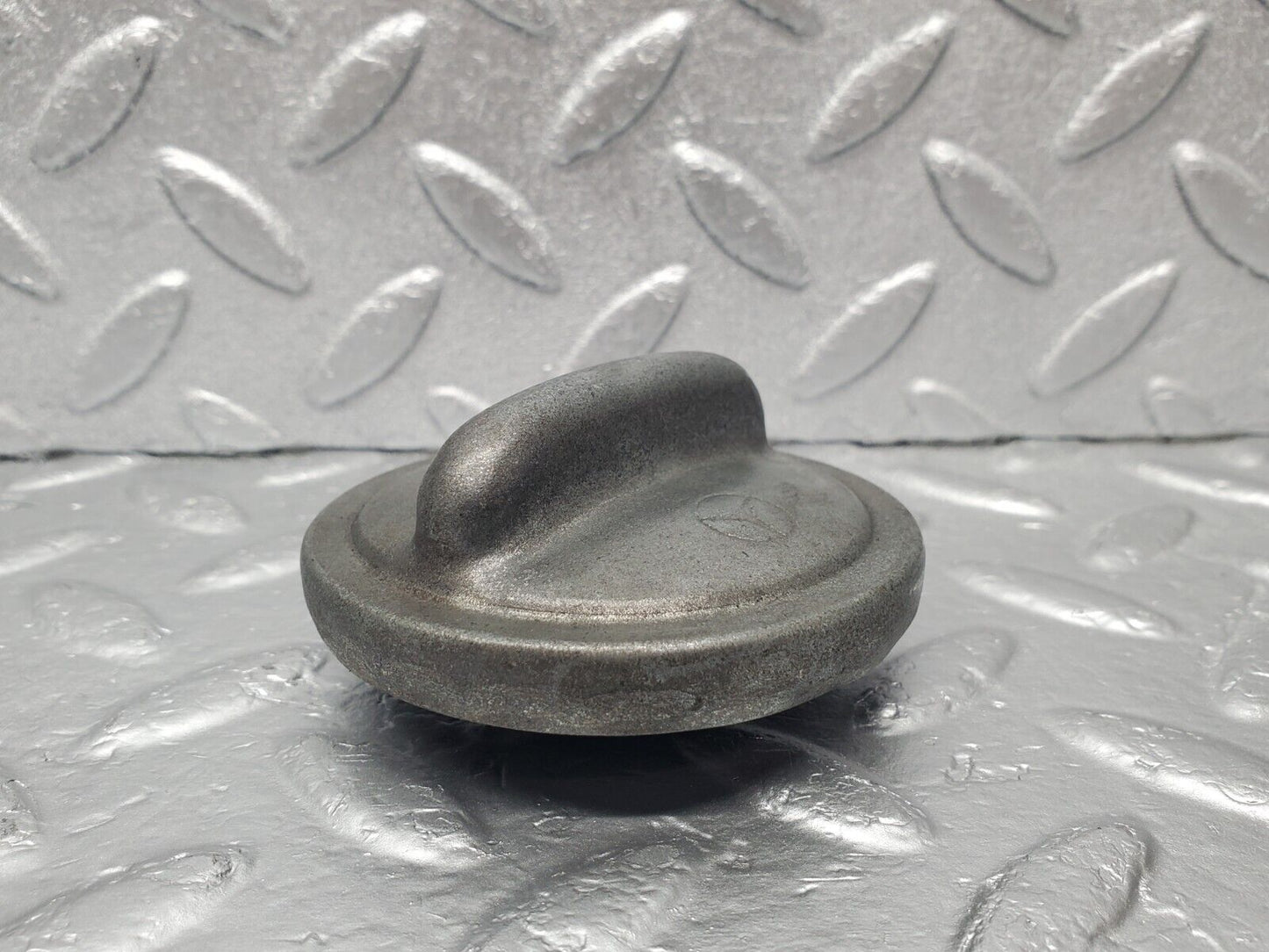 46583 Mercedes-Benz C123 280CE Coupe Fuel Tank Cap