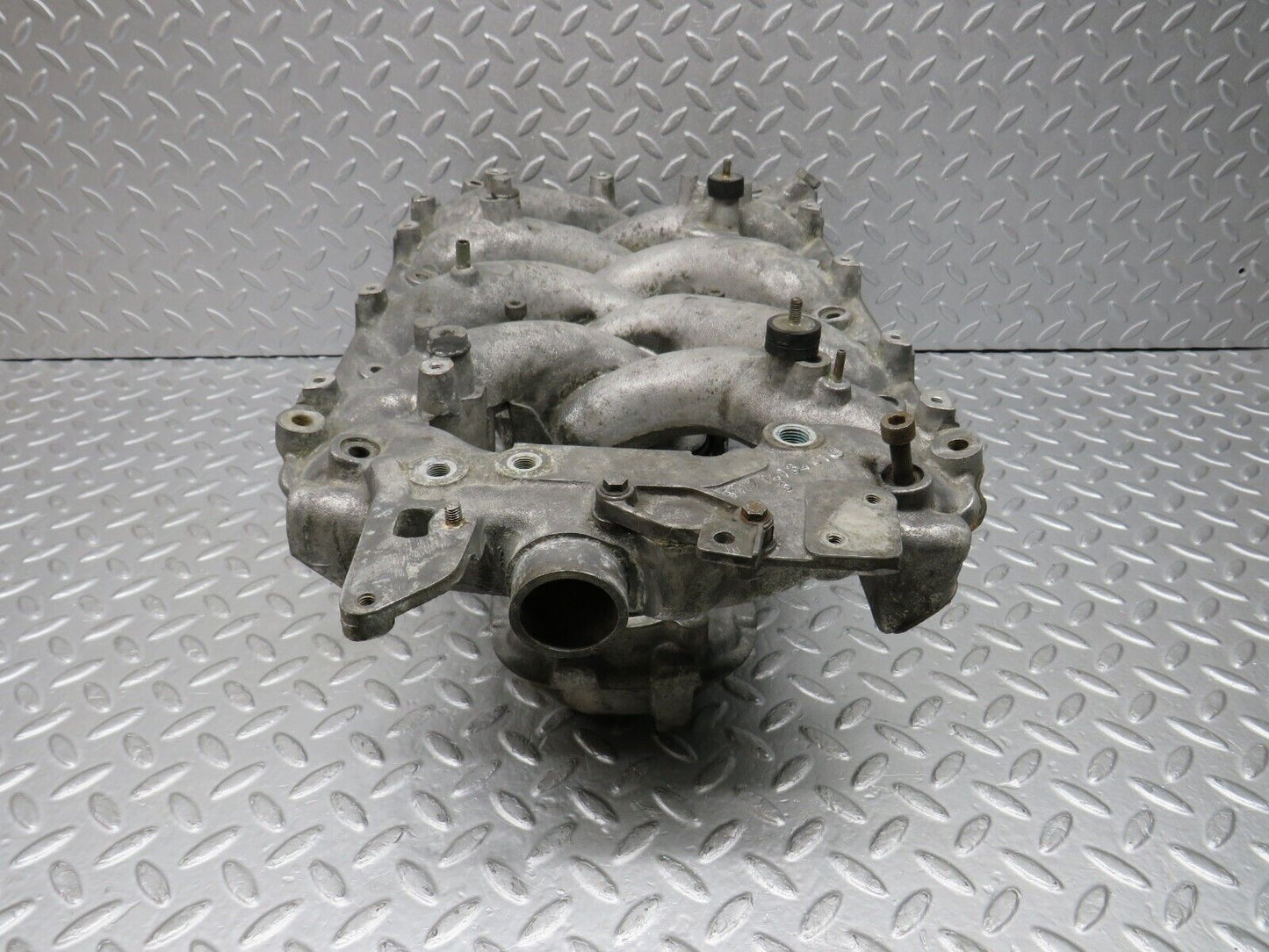 39292 Mercedes-Benz R107 500SL Air Intake Manifold 1171413401 1161415301