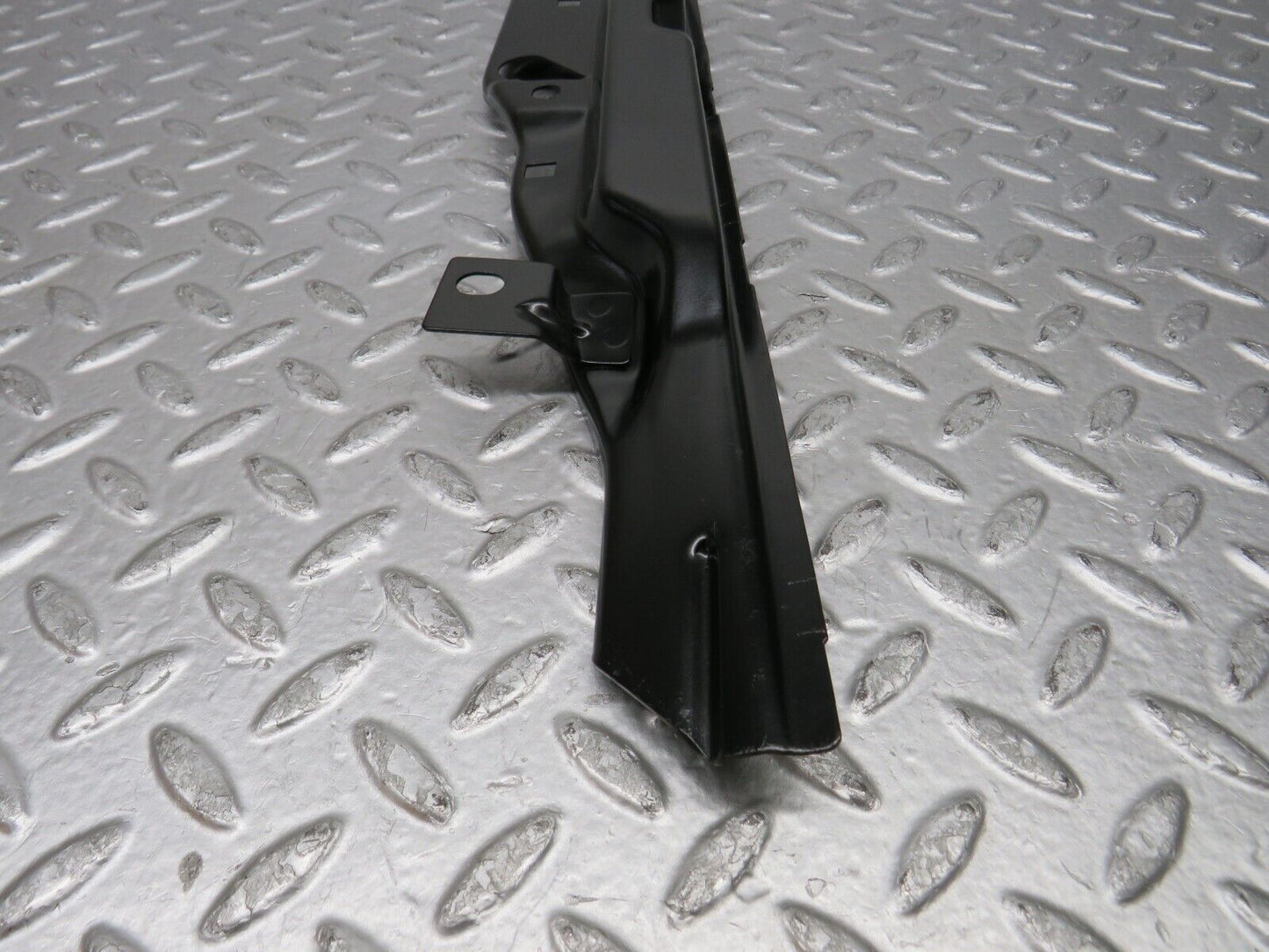 37788 Mercedes-Benz A124 320E Cabrio Rear Right Window Upper Support Bracket