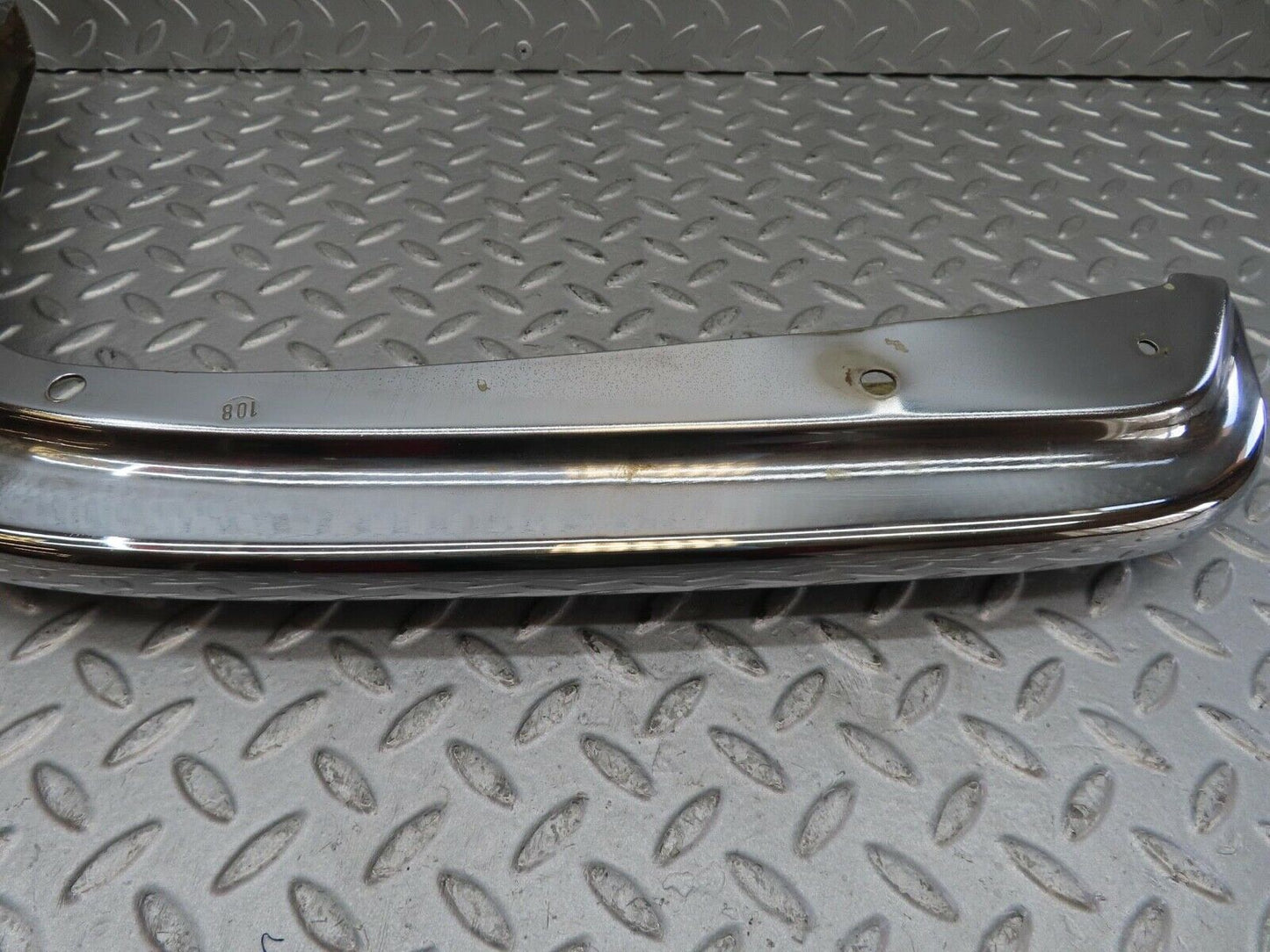12600 Mercedes-Benz W108 280SE 3.5 Front Left Upper Bumper Corner