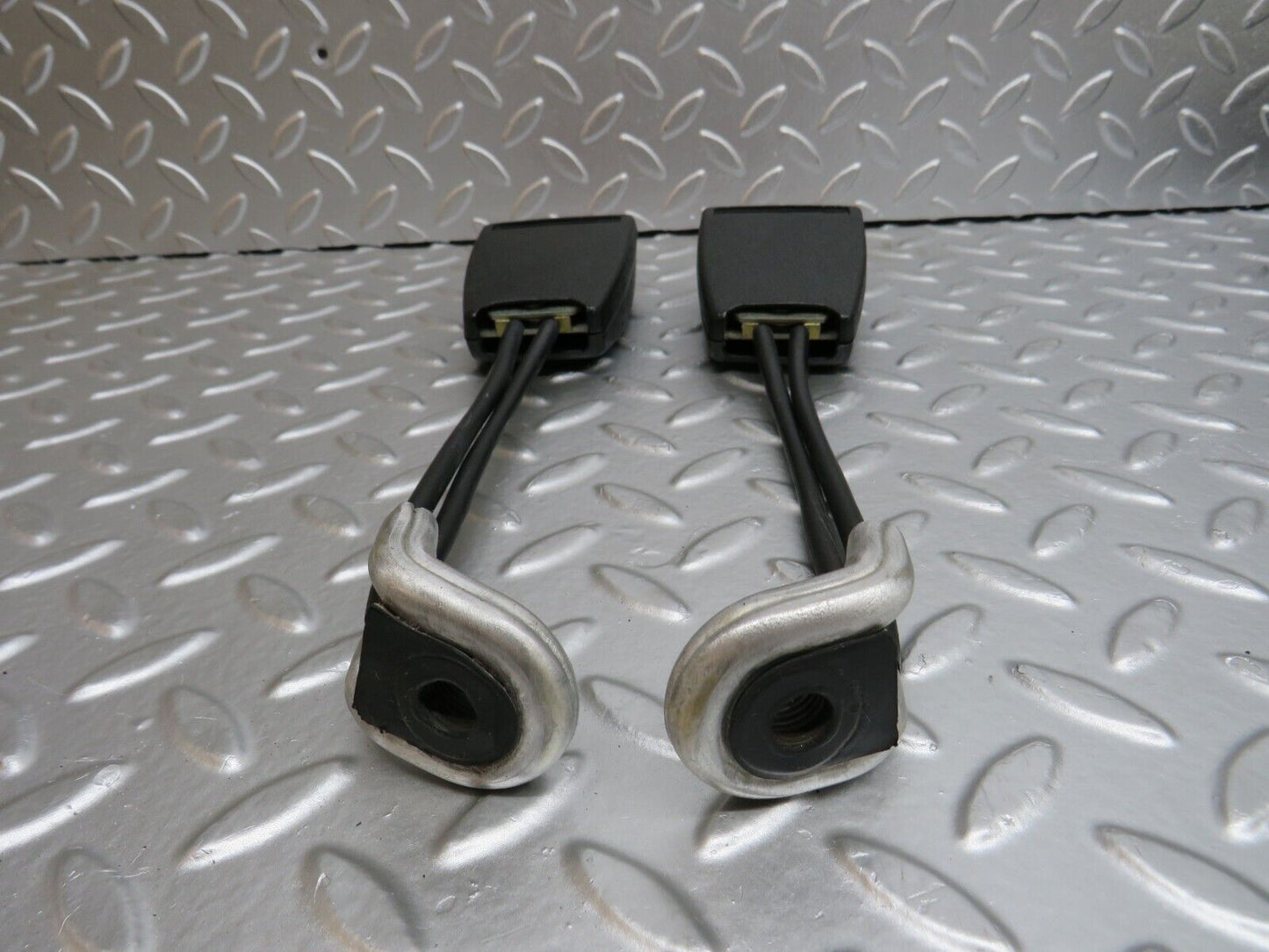 34397 Mercedes-Benz C126 380SEC Rear Seat Belt Set With Buckles 1268602185