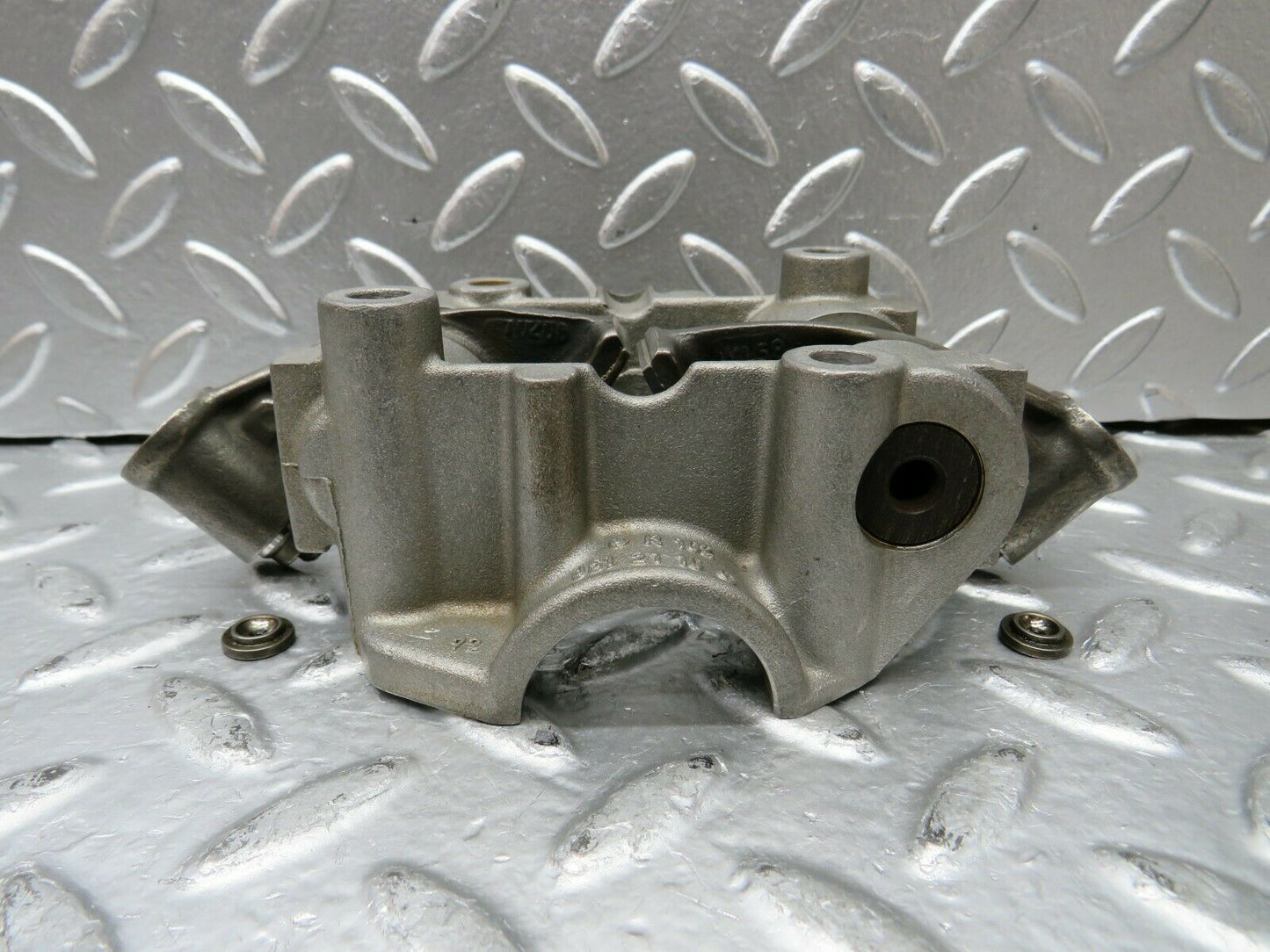 23070 Mercedes-Benz C123 230CE Coupe Rocker Arms Camshaft Bearing Block 1020510110