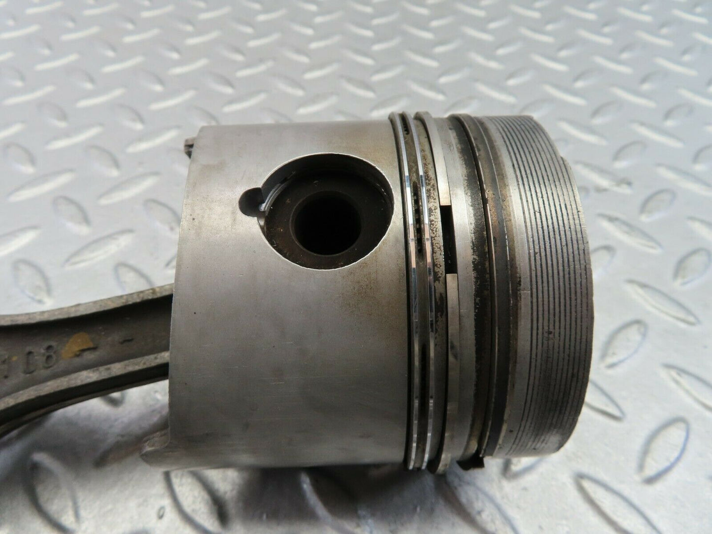 8042 Mercedes-Benz W115 220D Piston With Connecting Rod 87.03 mm