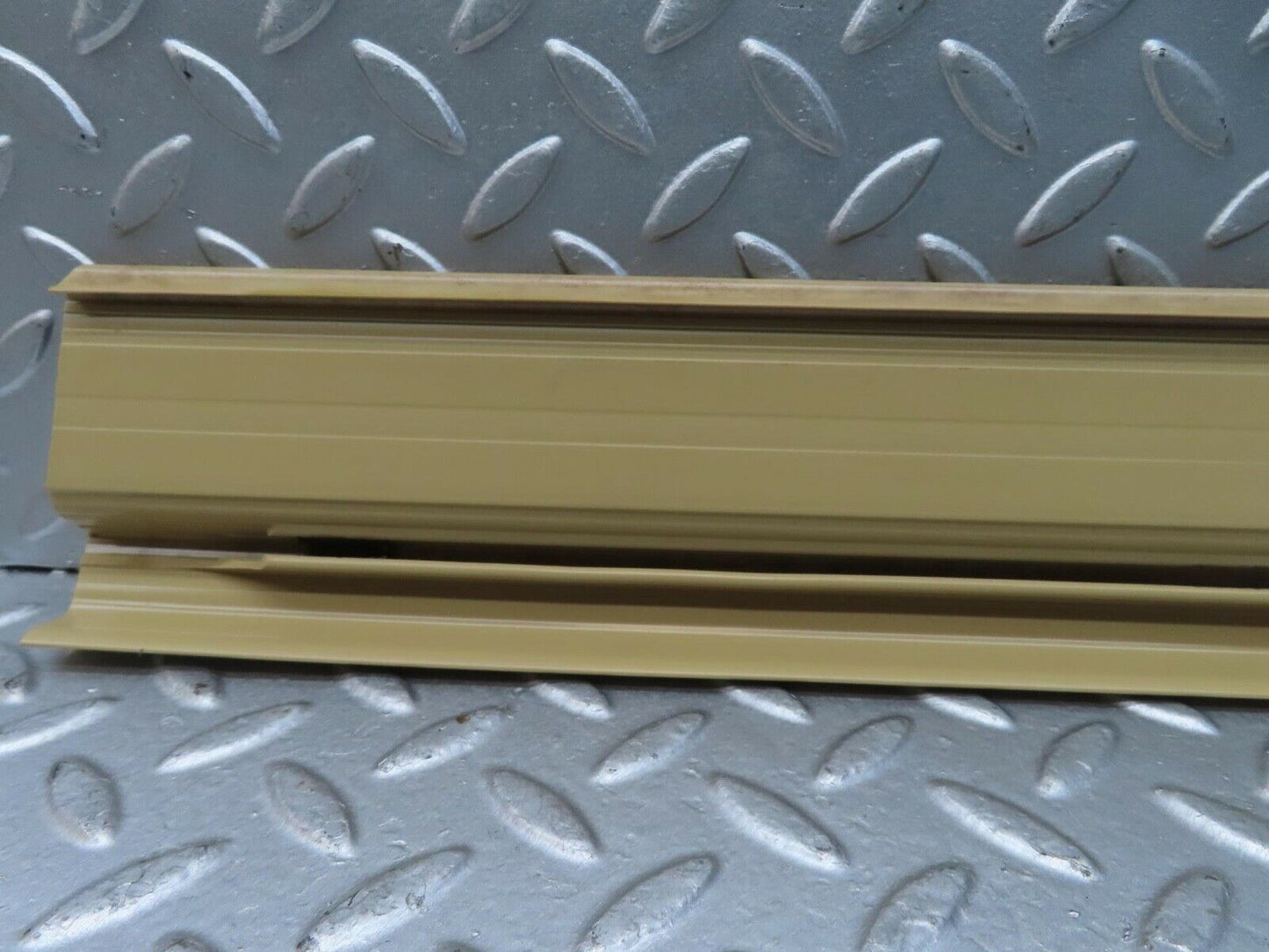 13482 Mercedes-Benz W123 200 Rear Right Door Sill