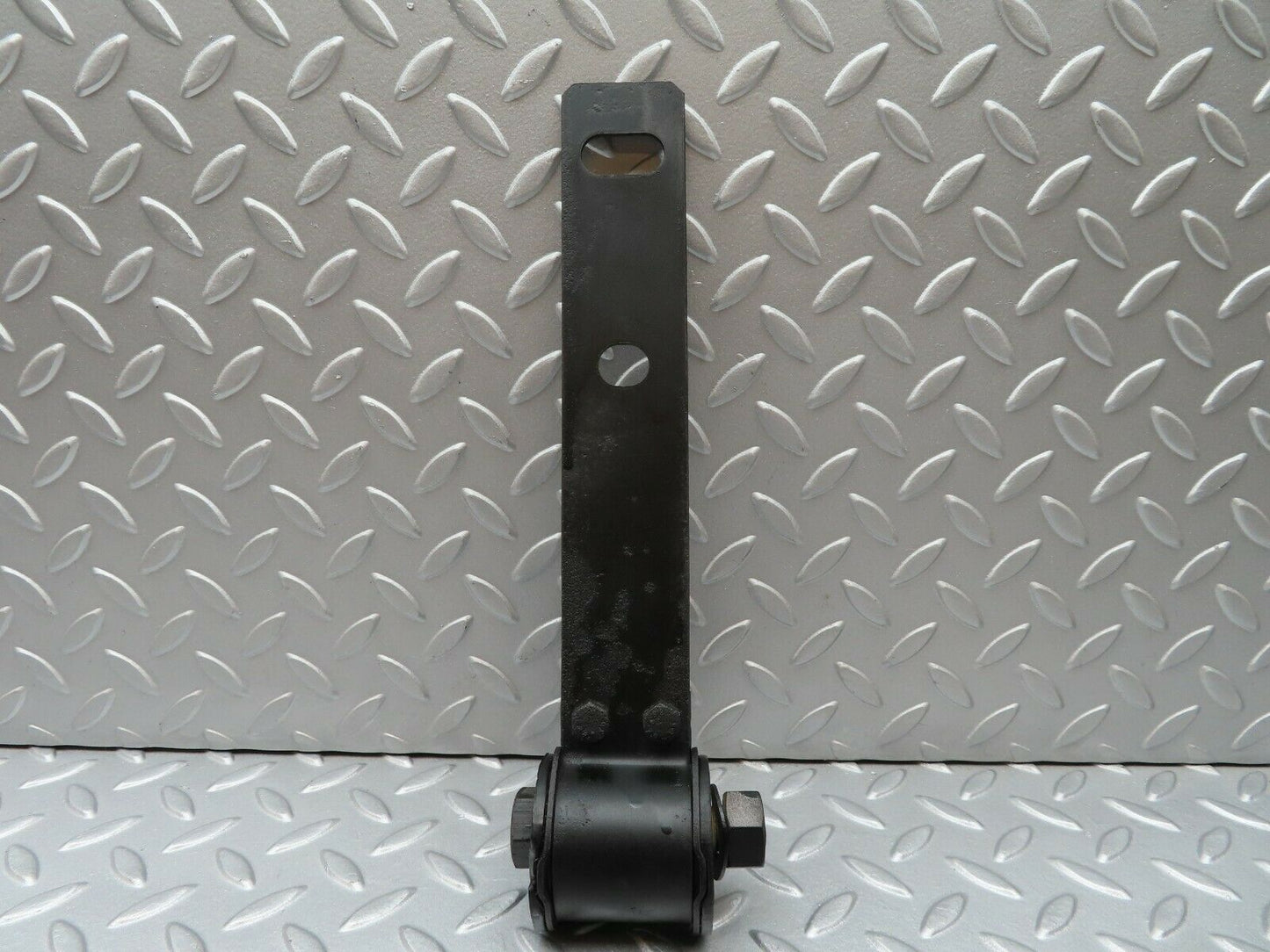 3605 Mercedes-Benz W108 280SE Stabilizer Bar Mounting Front Axle