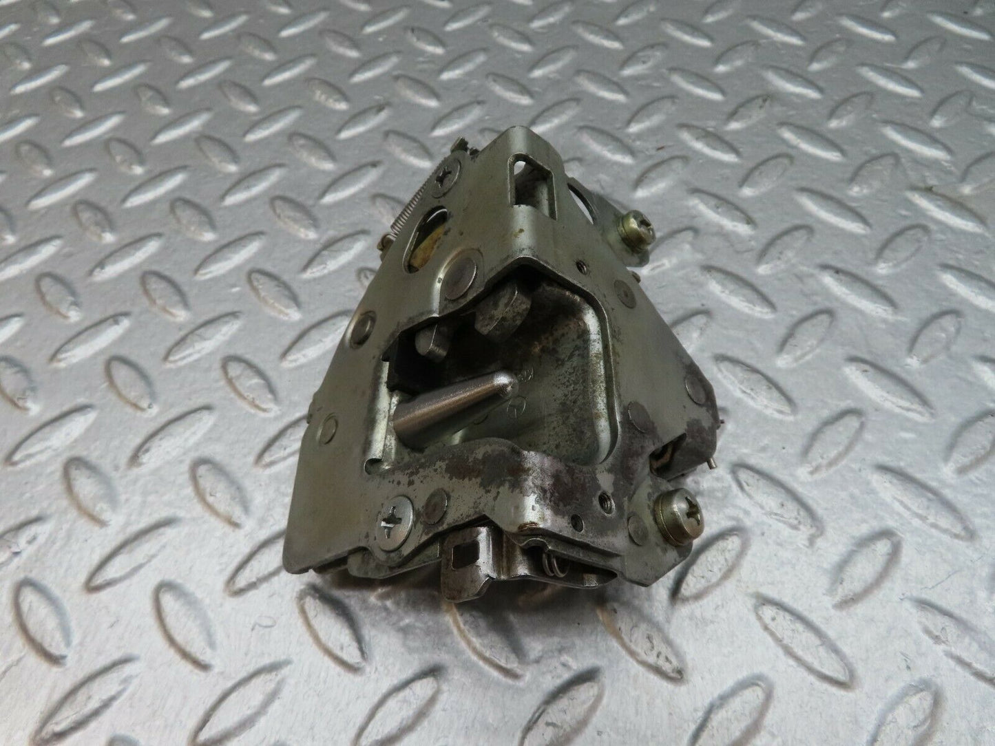 18040 Mercedes-Benz W123 200 Rear Right Door Lock Mechanism