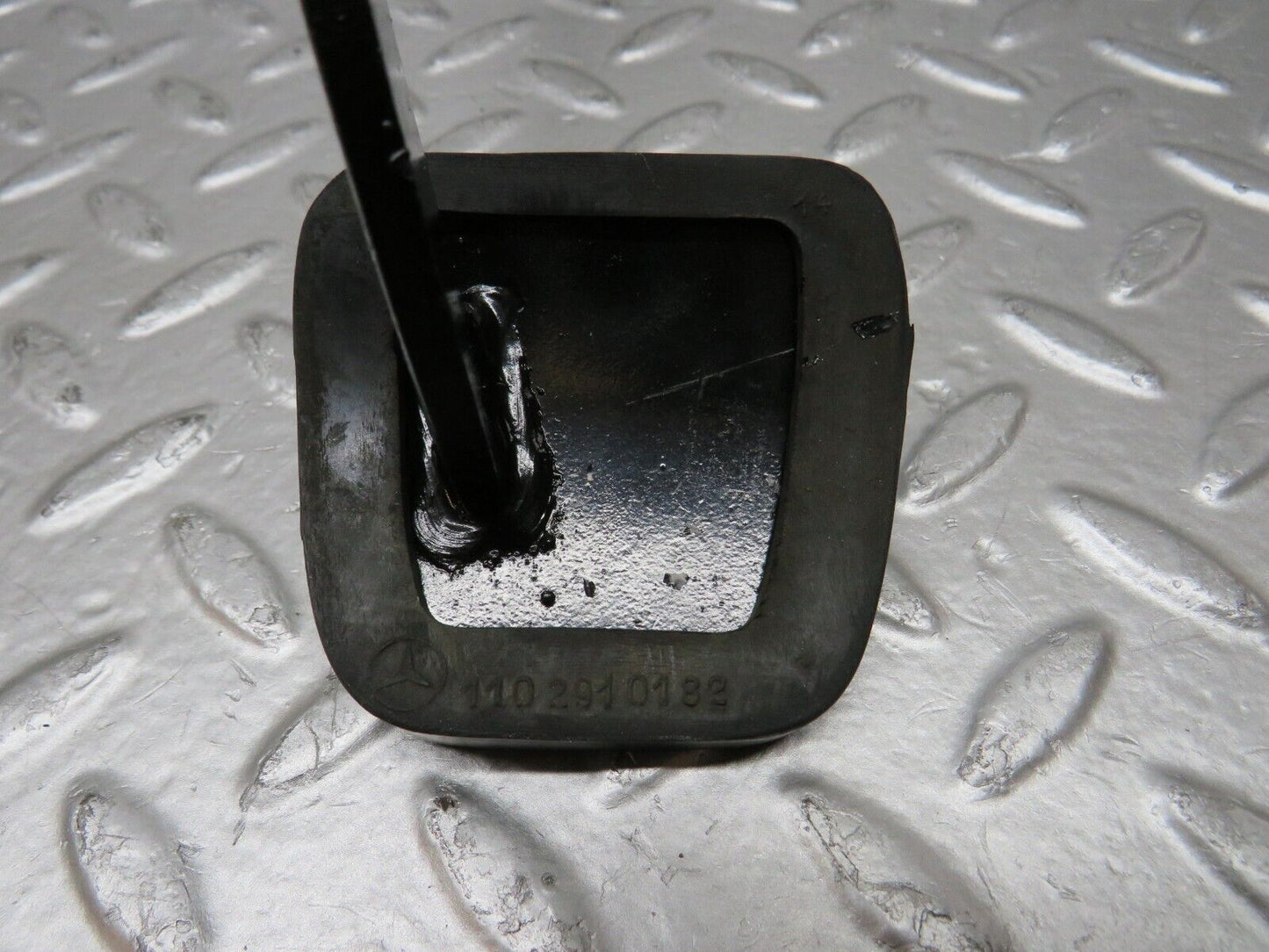 26835 Mercedes-Benz W123 240D Brake Pedal With Rubber 1102910182