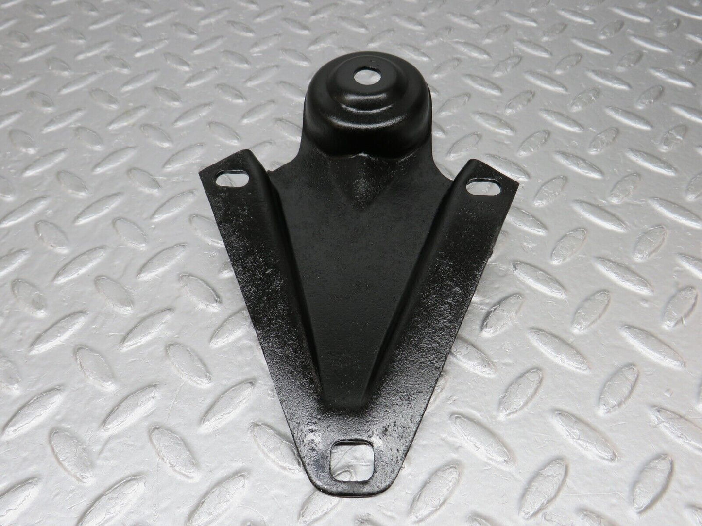 37484 Mercedes-Benz W109 300SEL Rear Suspension Axle Mounting Bracket