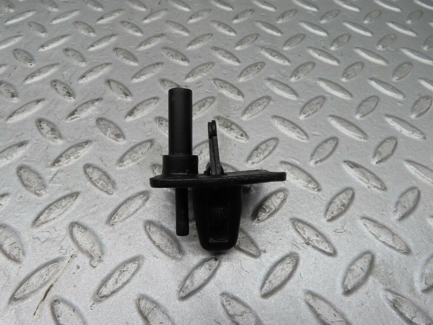 12447 Mercedes-Benz W108 280SE 3.5 Bonnet Lock Catch