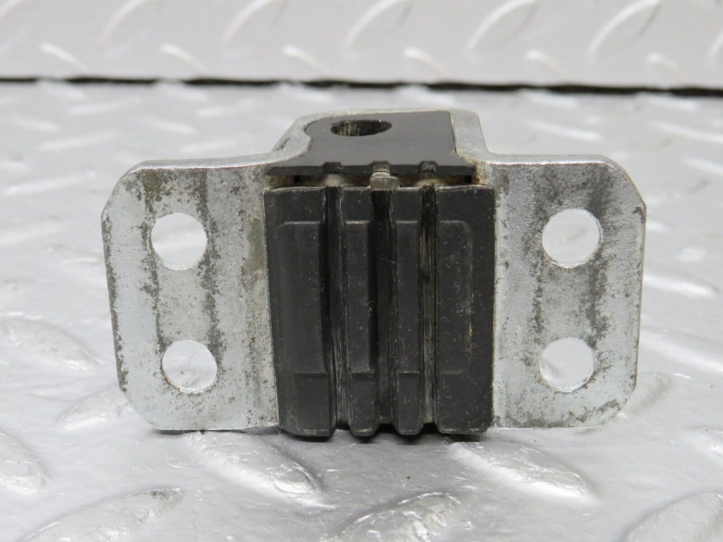 34425 Mercedes-Benz C126 380SEC Coupe Door Lock Latch Left Side