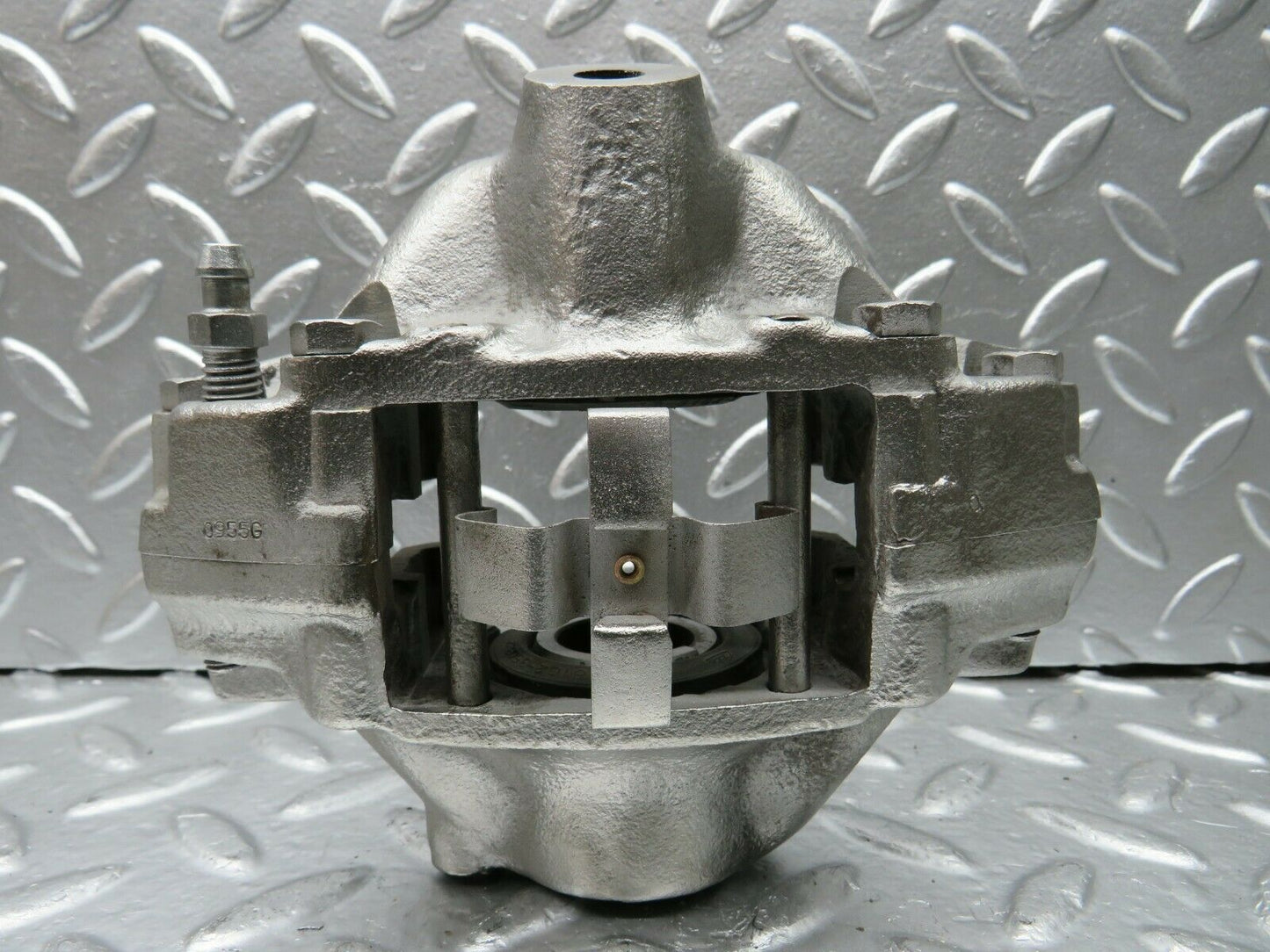 22413 Mercedes-Benz C124 E220 Coupe Rear Left Brake Caliper Lucas 34
