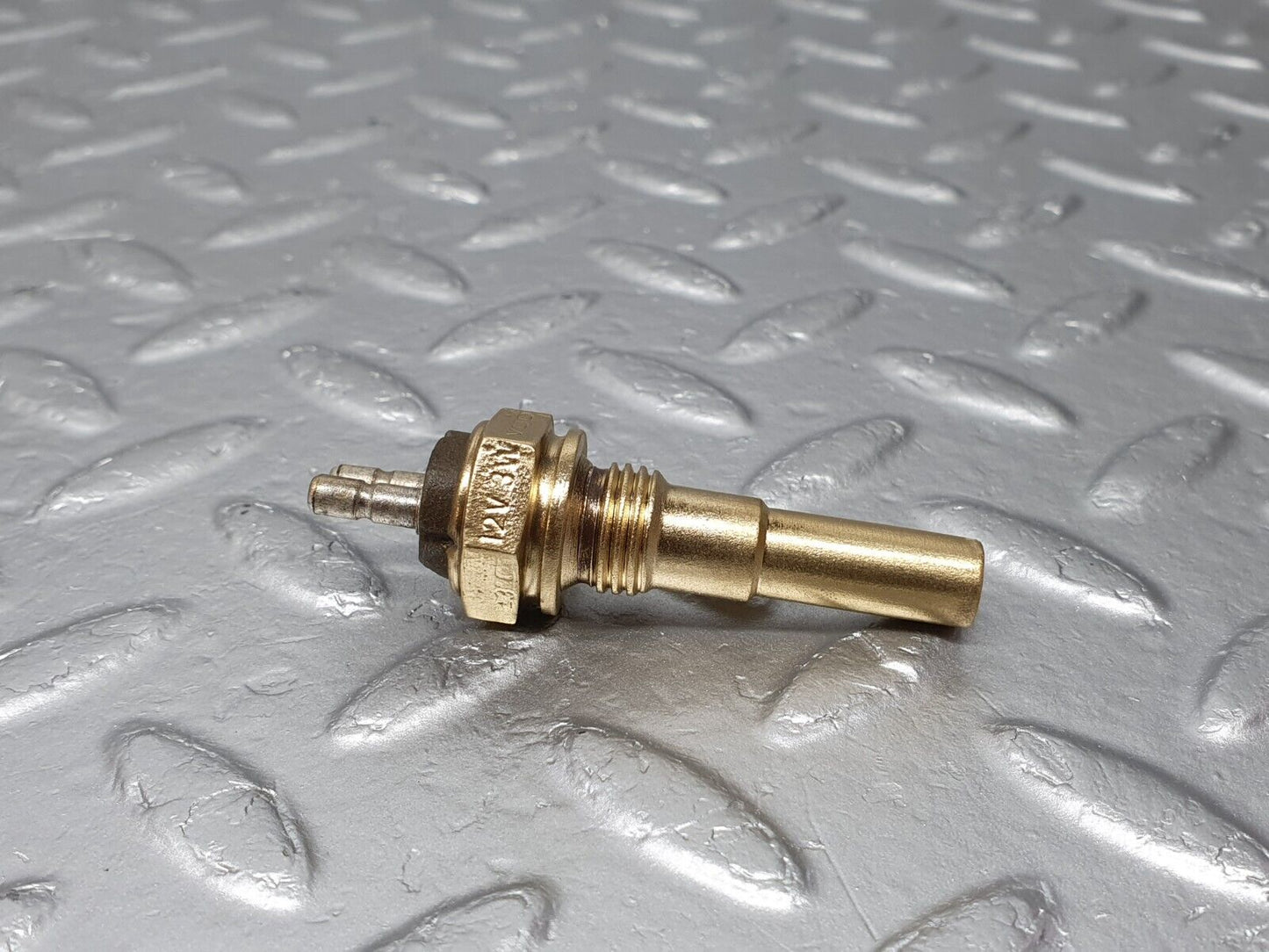41336 Mercedes-Benz C107 R107 Coupe Coolant Temperature Sensor VDO