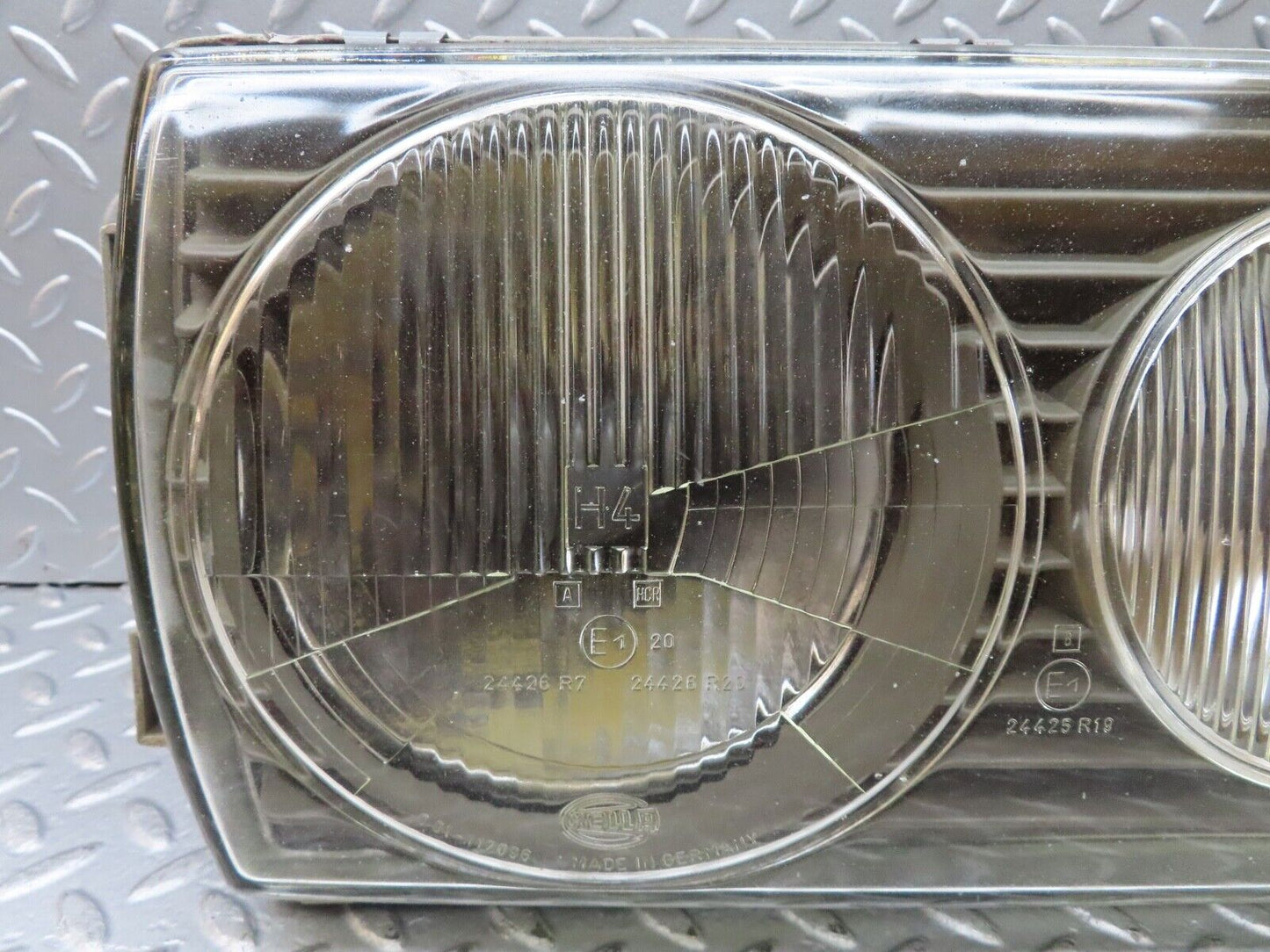 19097 Mercedes-Benz W123 300D Headlight Right Side Hella LHD