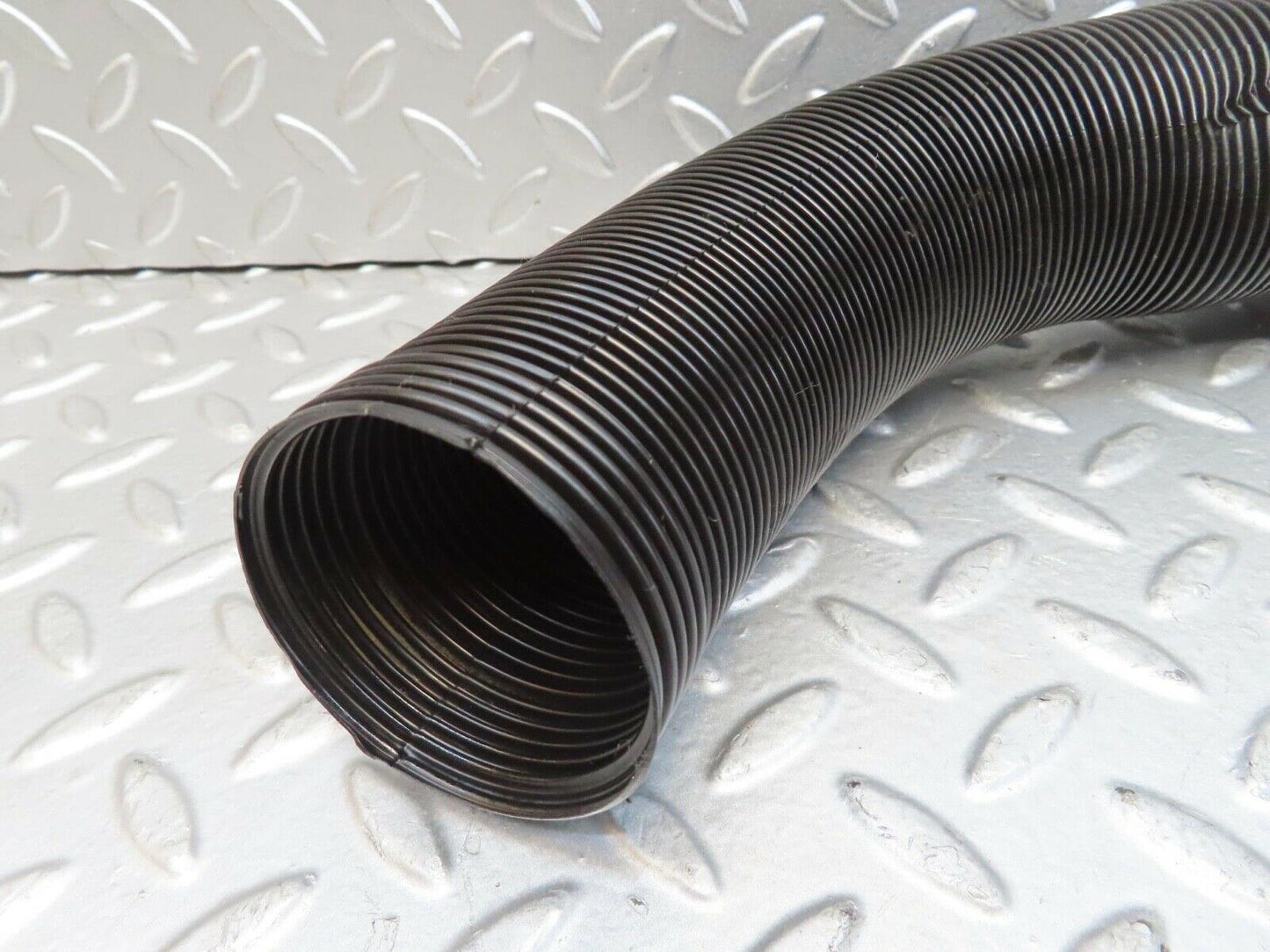 15827 Mercedes-Benz W123 280E Dash Air Vent Pipe Right Side