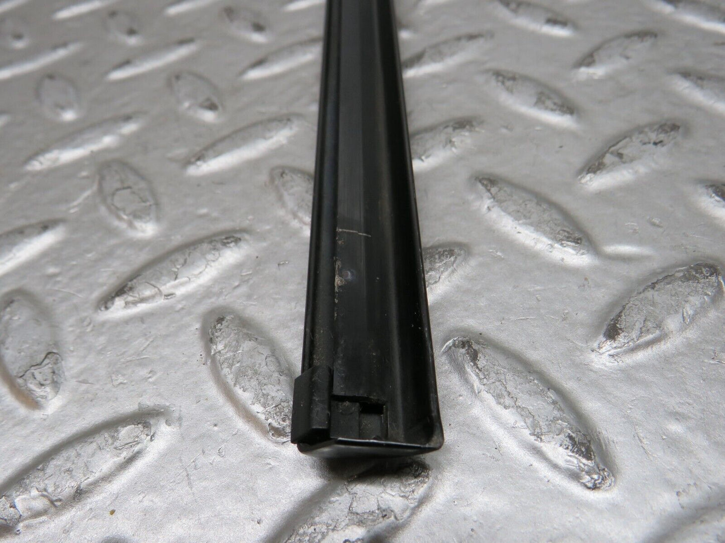 29003 Mercedes-Benz C124 320CE Coupe Rear Left Window Exterior Chrome Trim