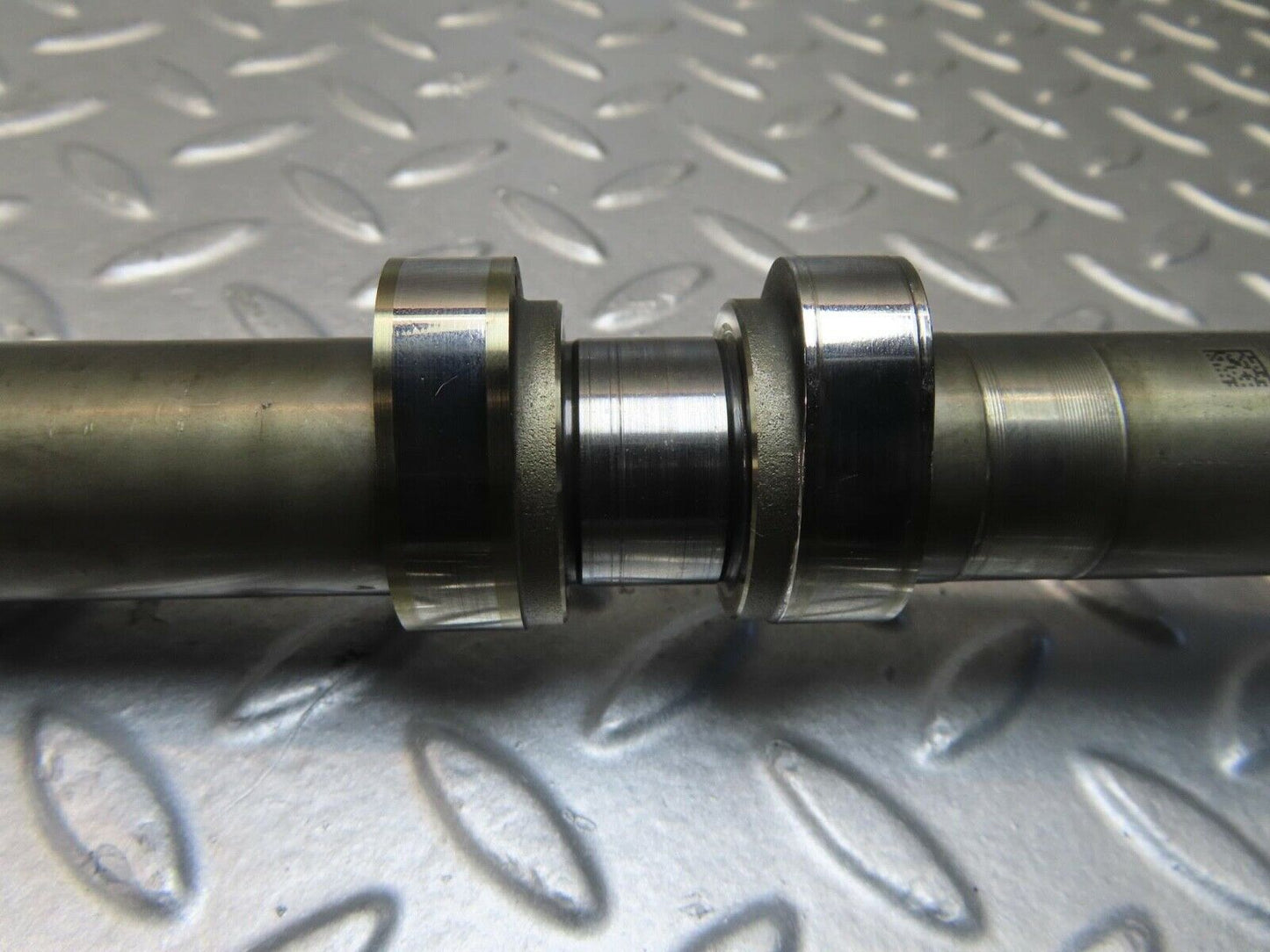 11267 Mercedes-Benz W221 S320 Camshaft Left Side 6420520001
