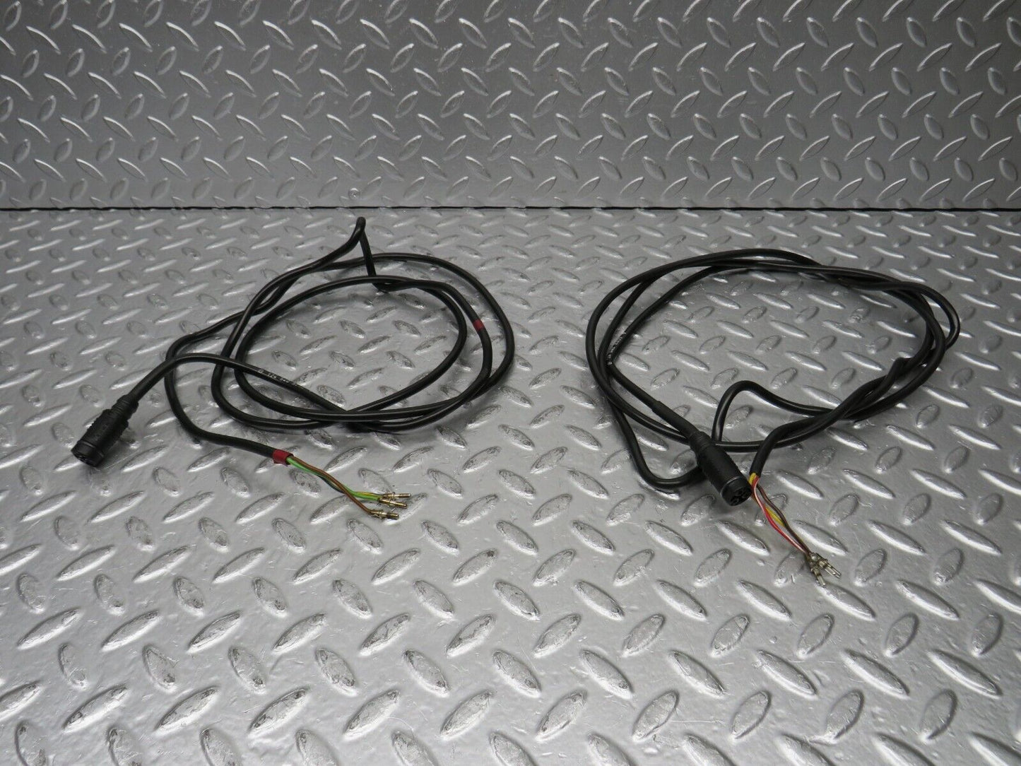 31522 Mercedes-Benz S124 220TE Wagon Tailgate Wire 1245409713 1245408409