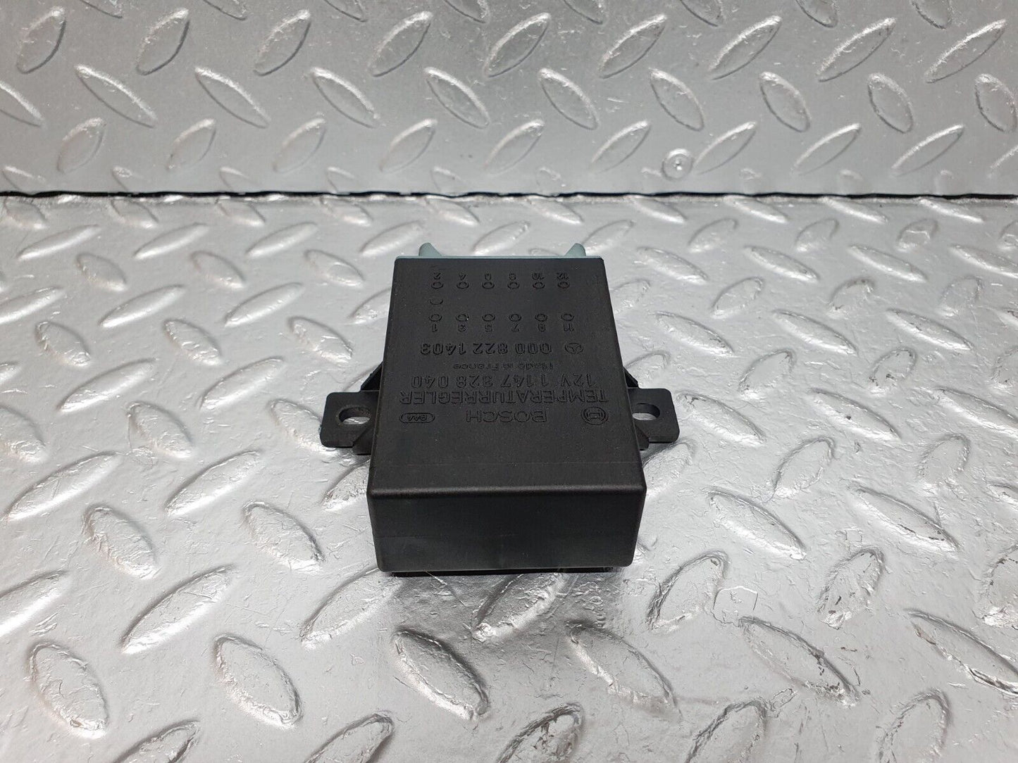 40884 Mercedes-Benz W126 300SE Heating Control Unit Bosch 0008221403 1147328040