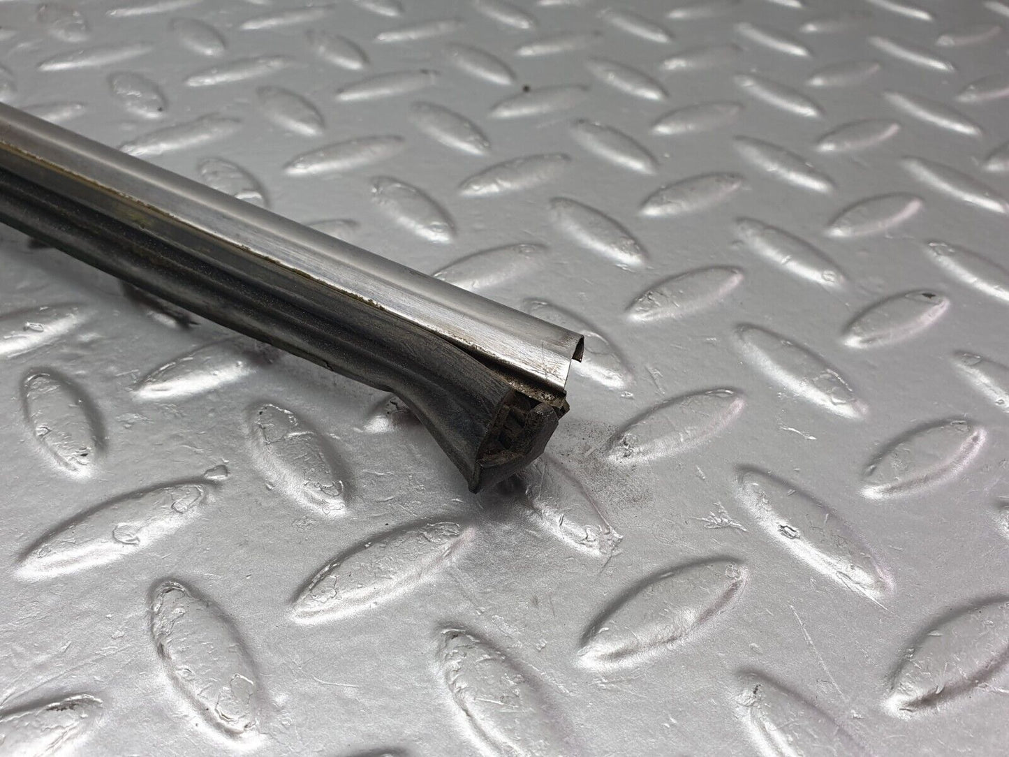 43461 Mercedes-Benz W108 280SE Rear Right Fender Centre Moulding Trim