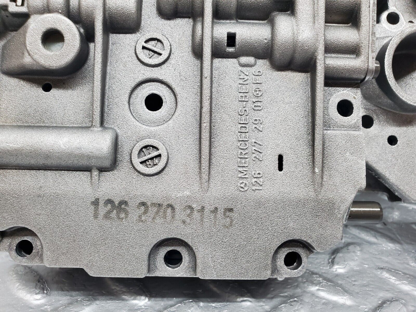 44575 Mercedes-Benz W123 280E Automatic Gearbox Valve Body 722.309 1262703115 1262772901