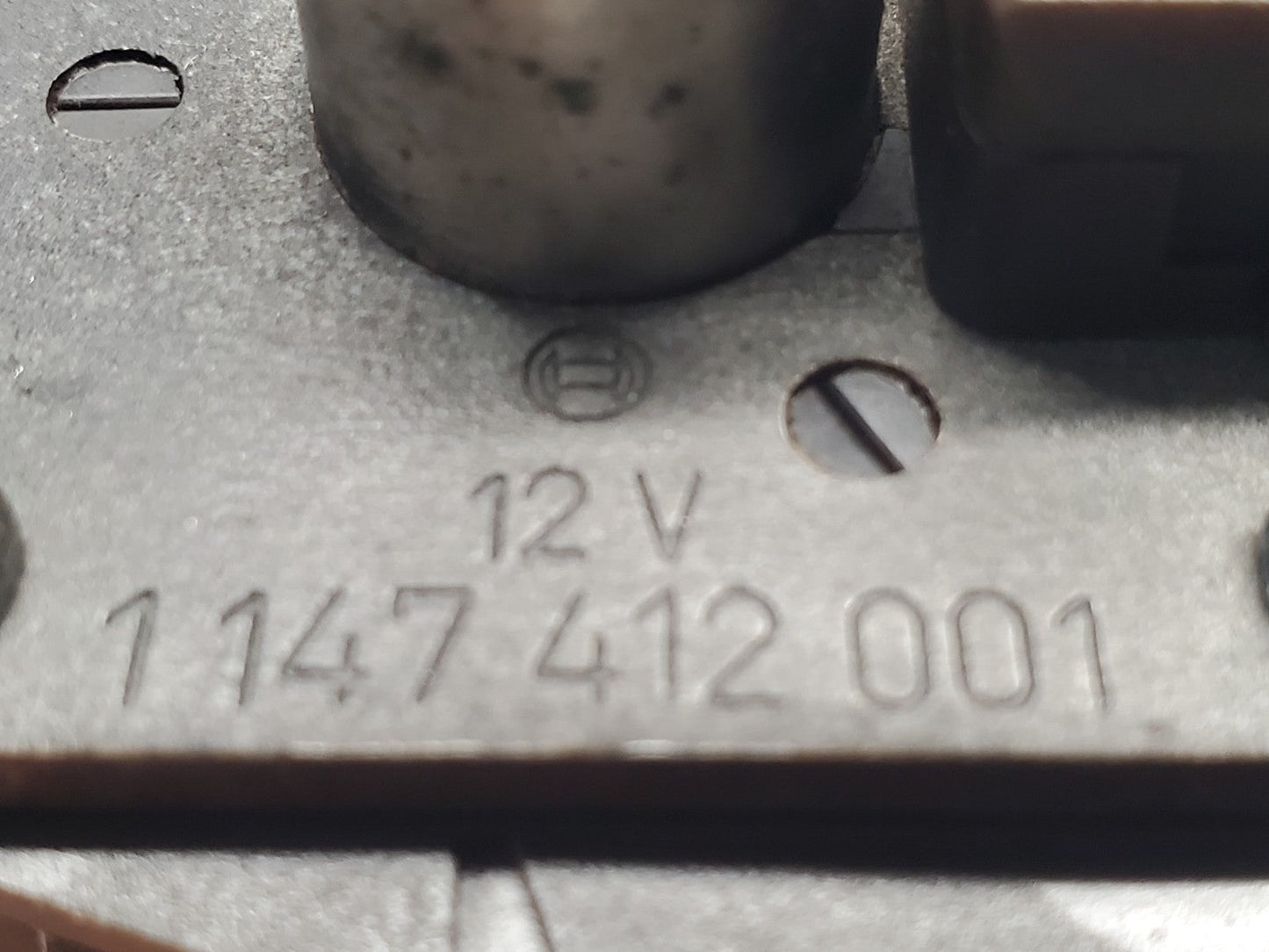 47100552