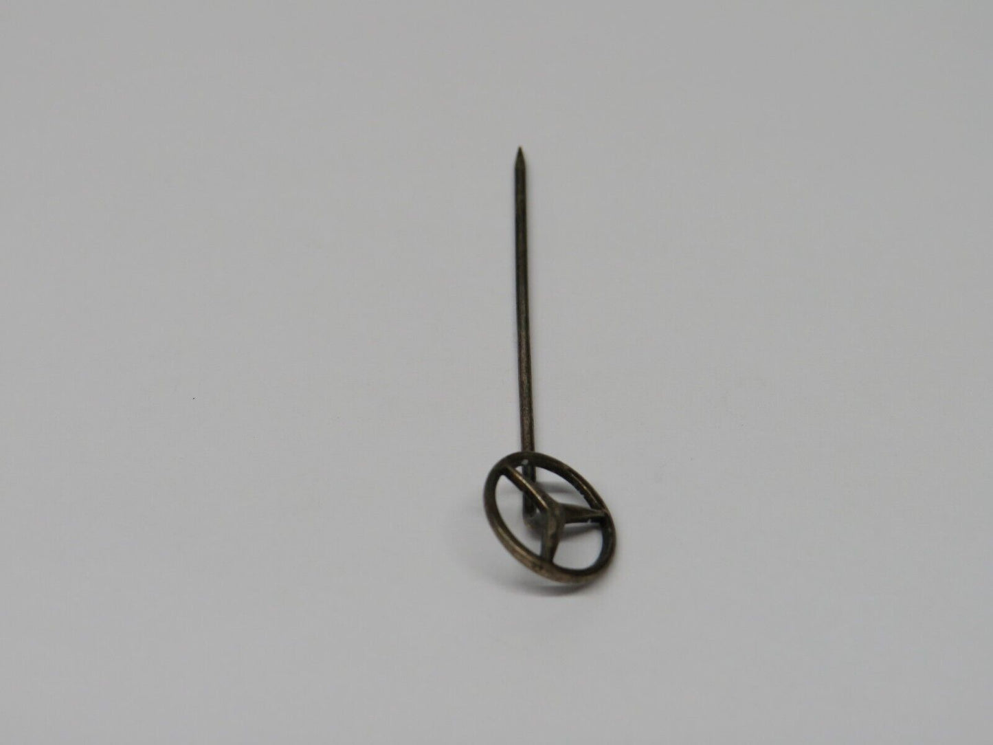 37495 Mercedes-Benz Vintage Lapel Pin Badge