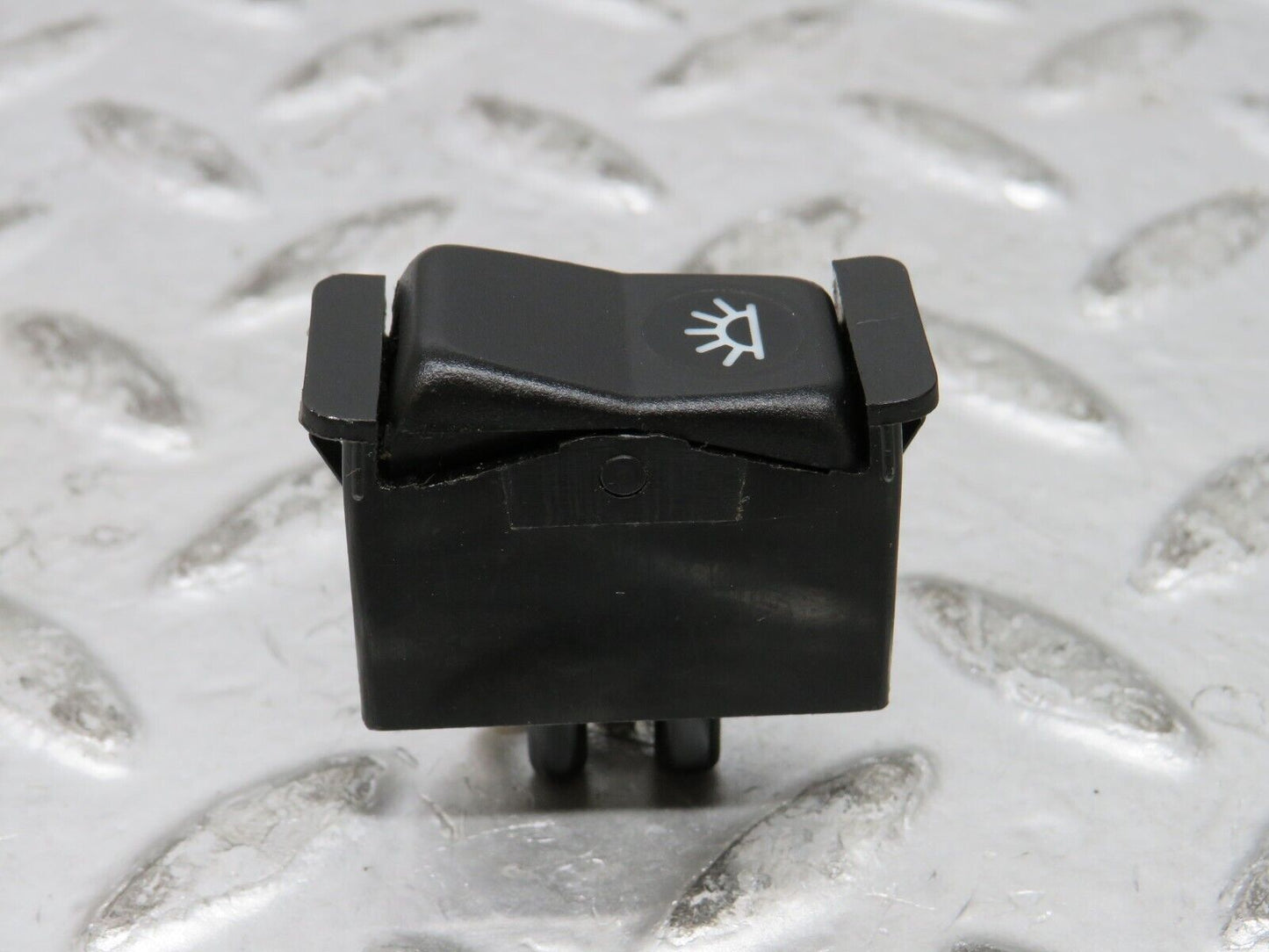 27348 Mercedes-Benz W123 280E Interior Light Switch 0008205910