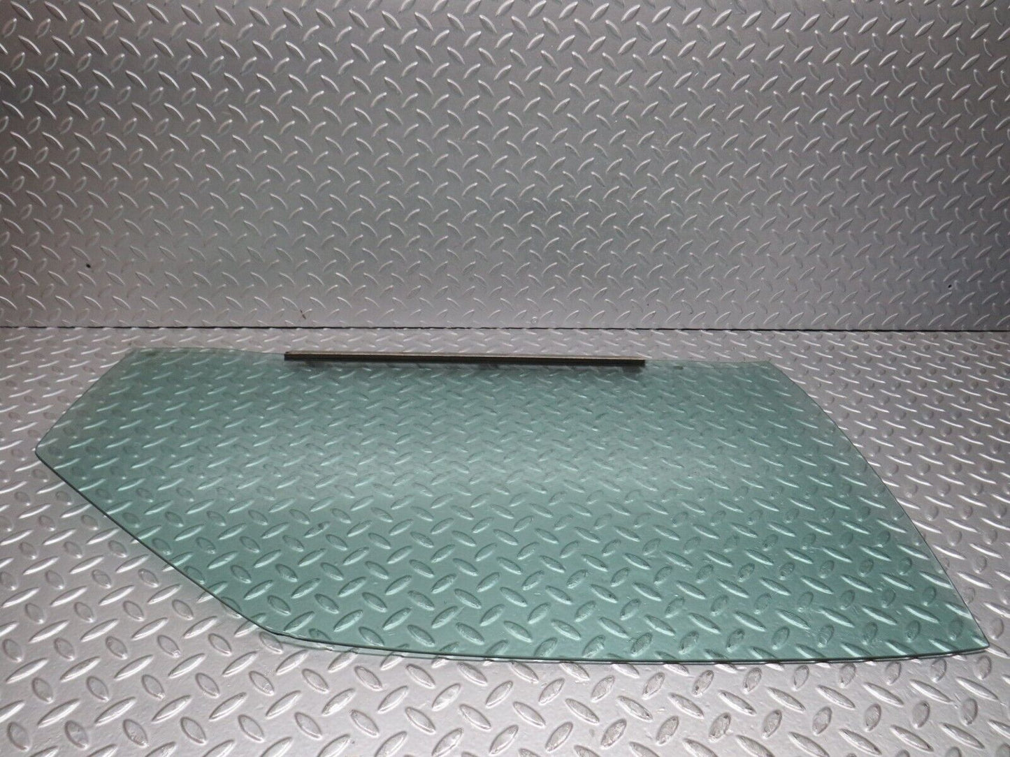 39664 Mercedes-Benz R129 320SL Coupe Right Door Window Glass