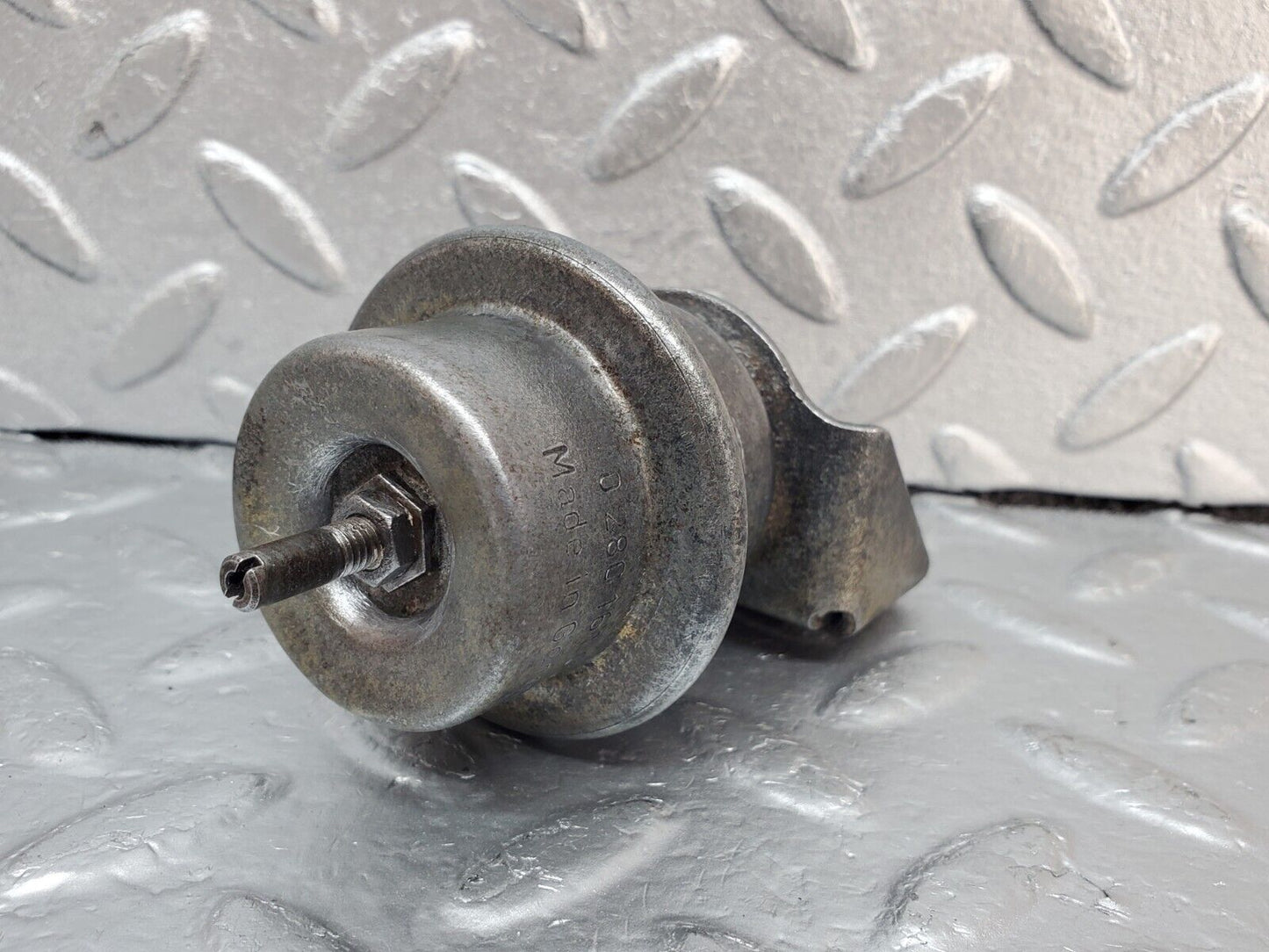 45409 Mercedes-Benz 280E M110.983 Fuel Pressure Regulator Bosch 0280161007
