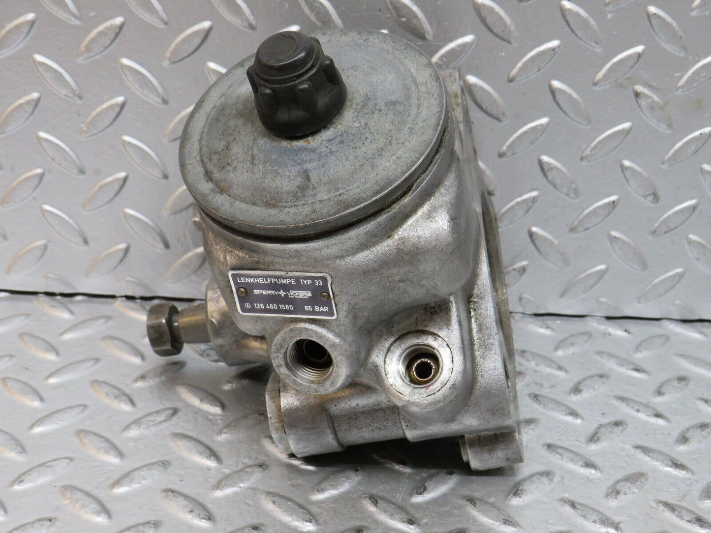 28393 Mercedes-Benz S123 240D Wagon Power Steering Pump 1264601580
