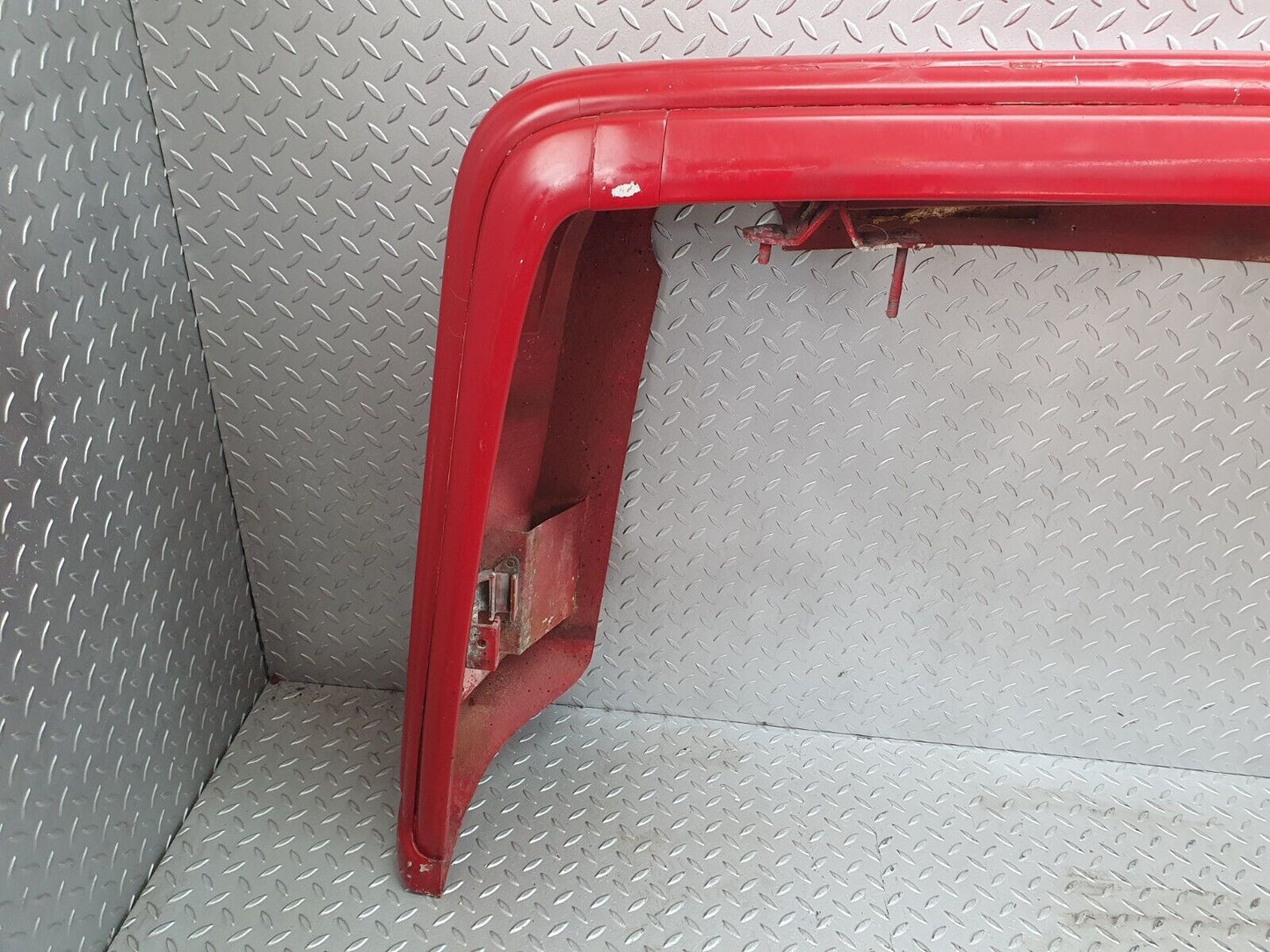 43841 Mercedes-Benz C126 380SEC Coupe Rear Bumper 1268850005 1268801114 1268801214