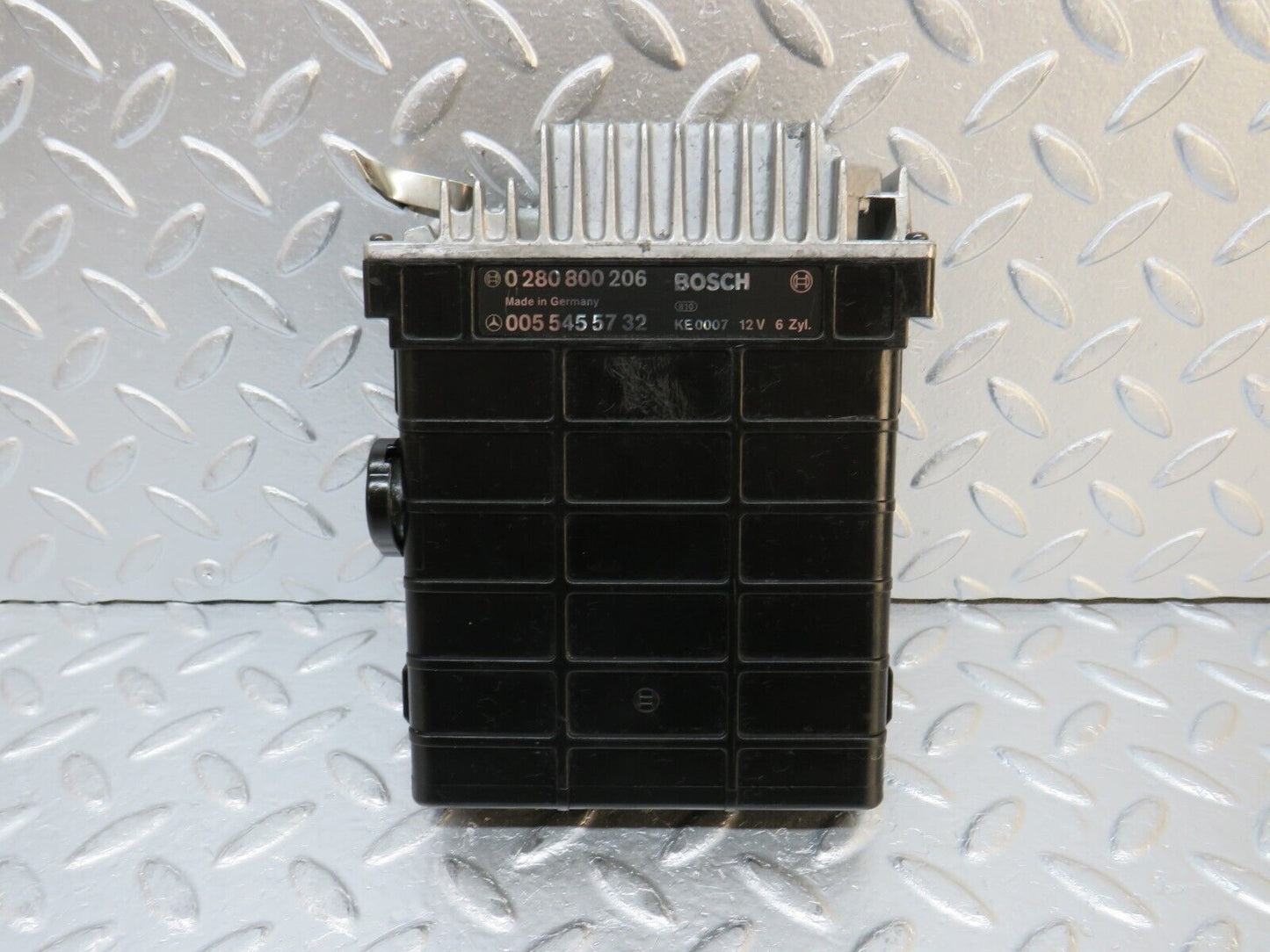 32421 Mercedes-Benz S124 300TE Engine Control Unit Bosch 0280800206 0055455732