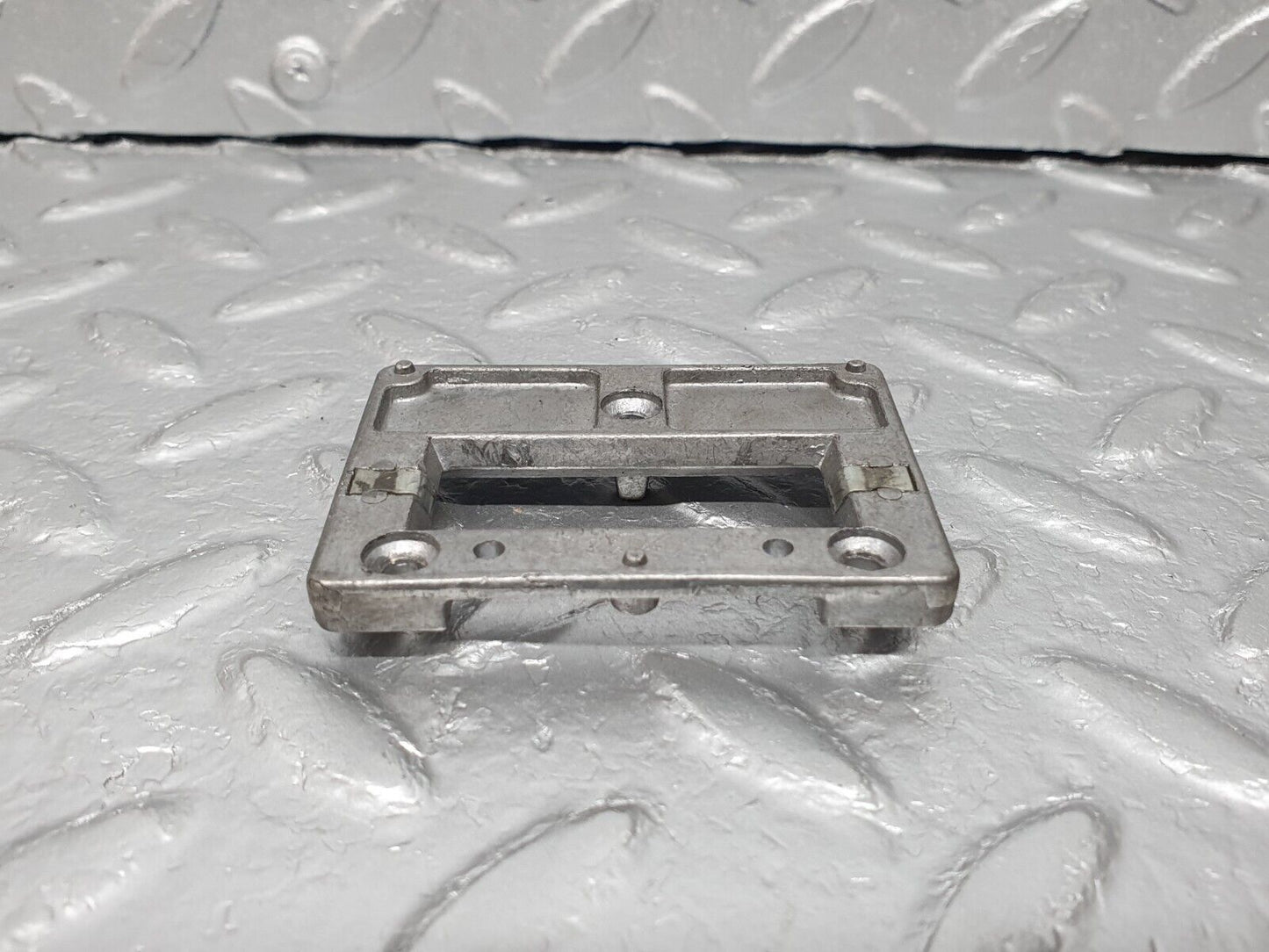 41667 Mercedes-Benz W124 200E Rear View Mirror Bracket