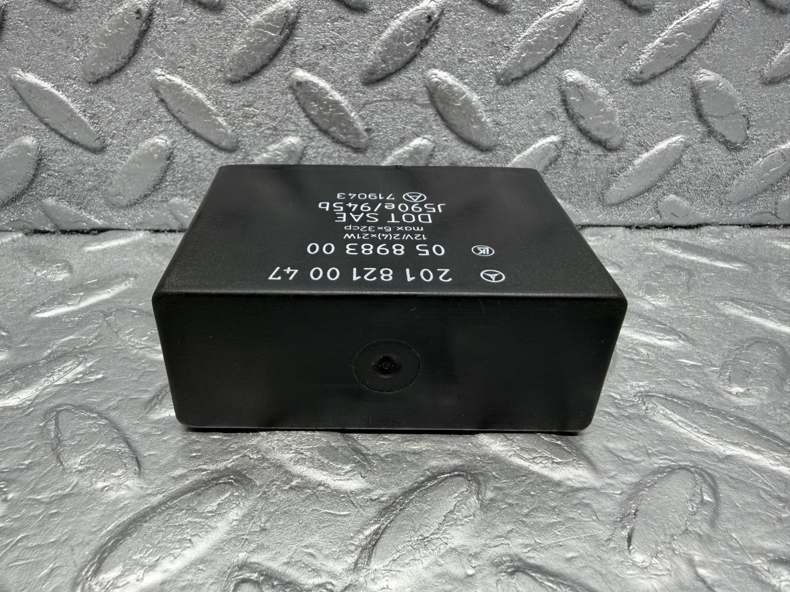 W201 Baby Benz hazard warning light relay used OEM