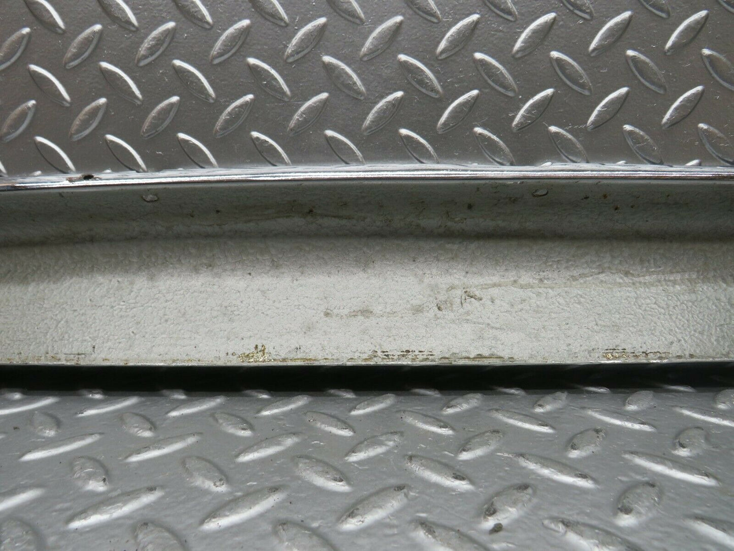 22708 Mercedes-Benz C107 450SLC Coupe Rear Bumper Top Chrome